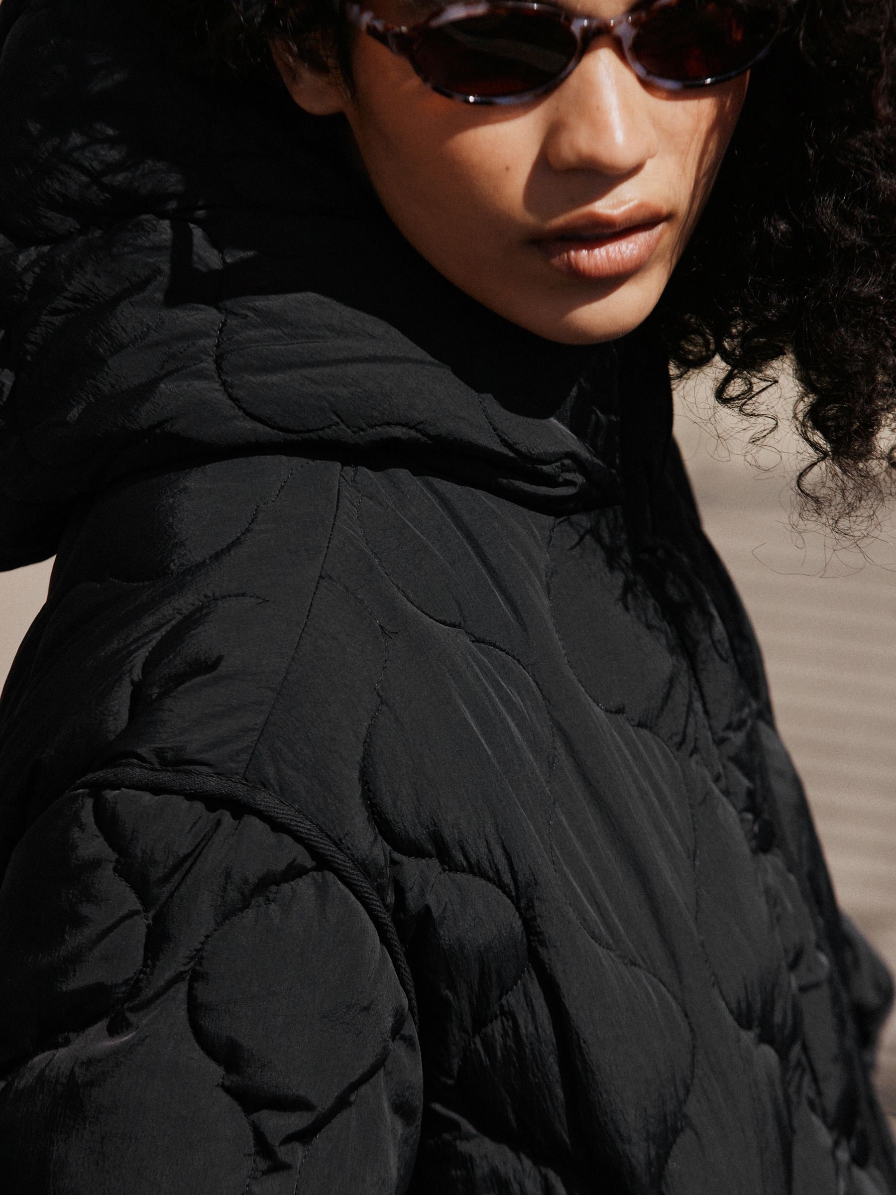 Shower Resistant Lightweight Quilted Jacket - Black - Regular - Location Worn