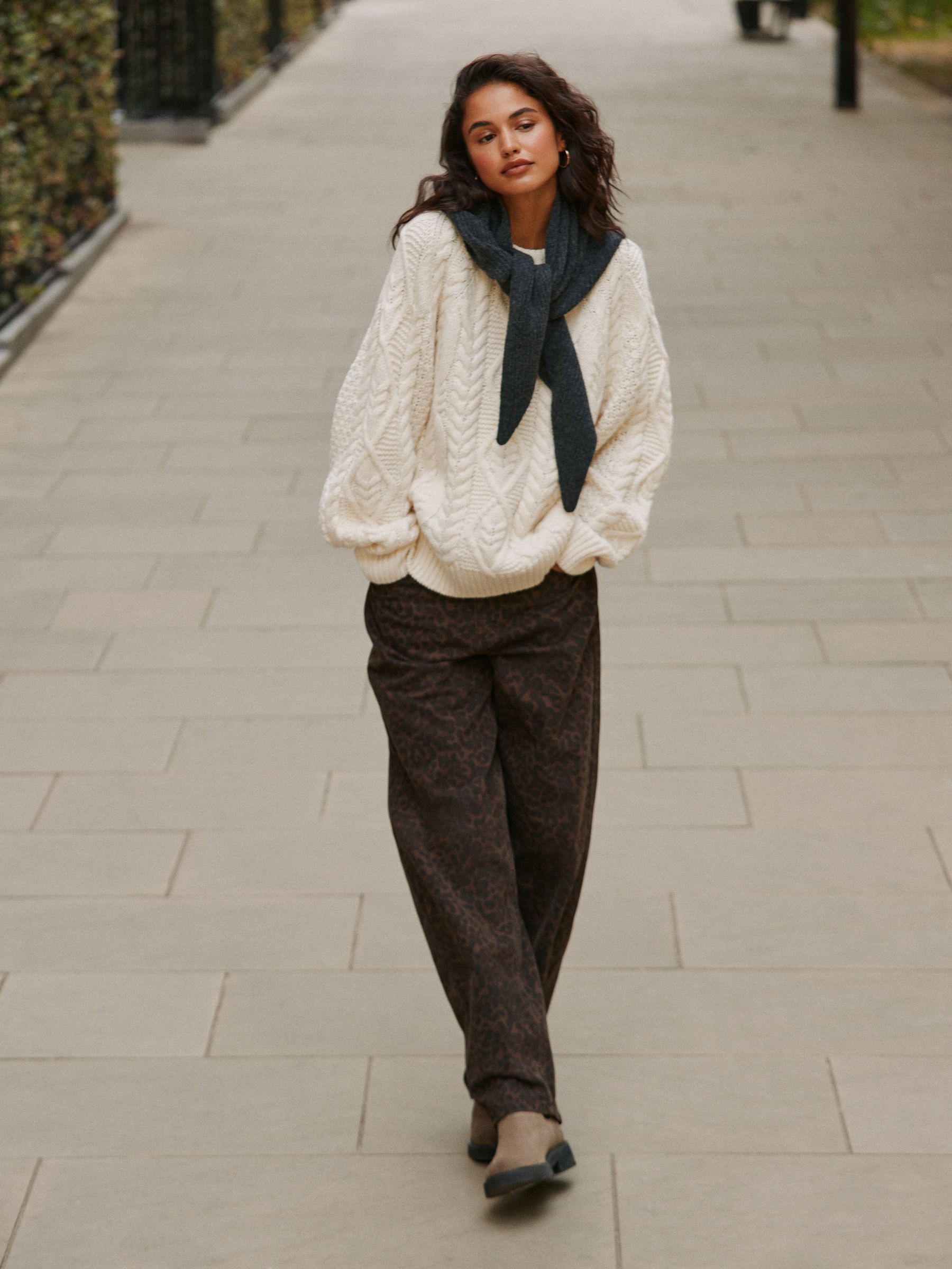 Cable Knit Long Sleeve Crew Neck Jumper - Ecru - Regular - Location Worn