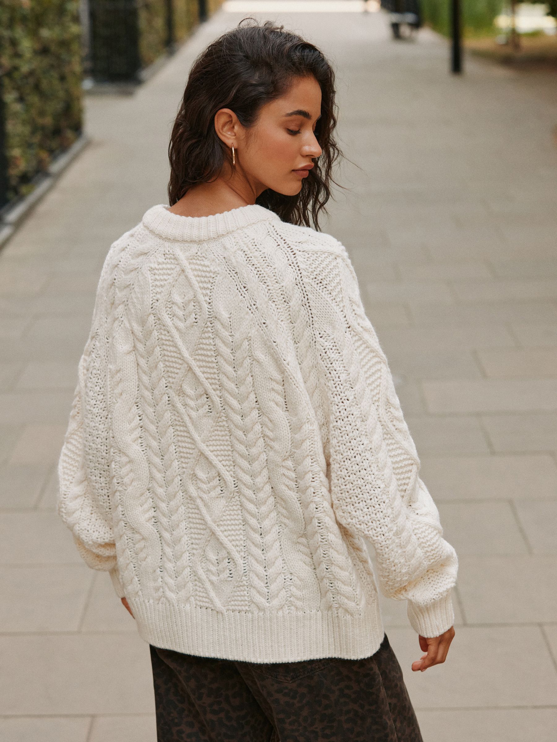 Cable Knit Long Sleeve Crew Neck Jumper - Ecru - Regular - Location Worn