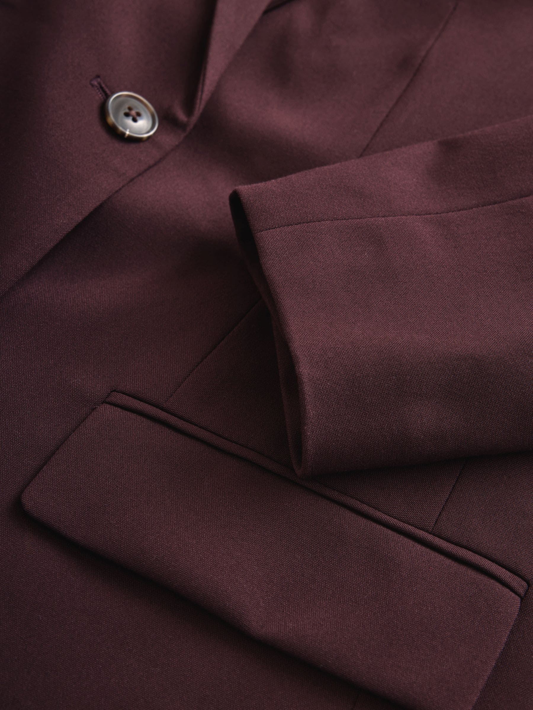 Tailored Single Breasted Blazer With Wool - Burgundy Red - Regular - SIP Still Life