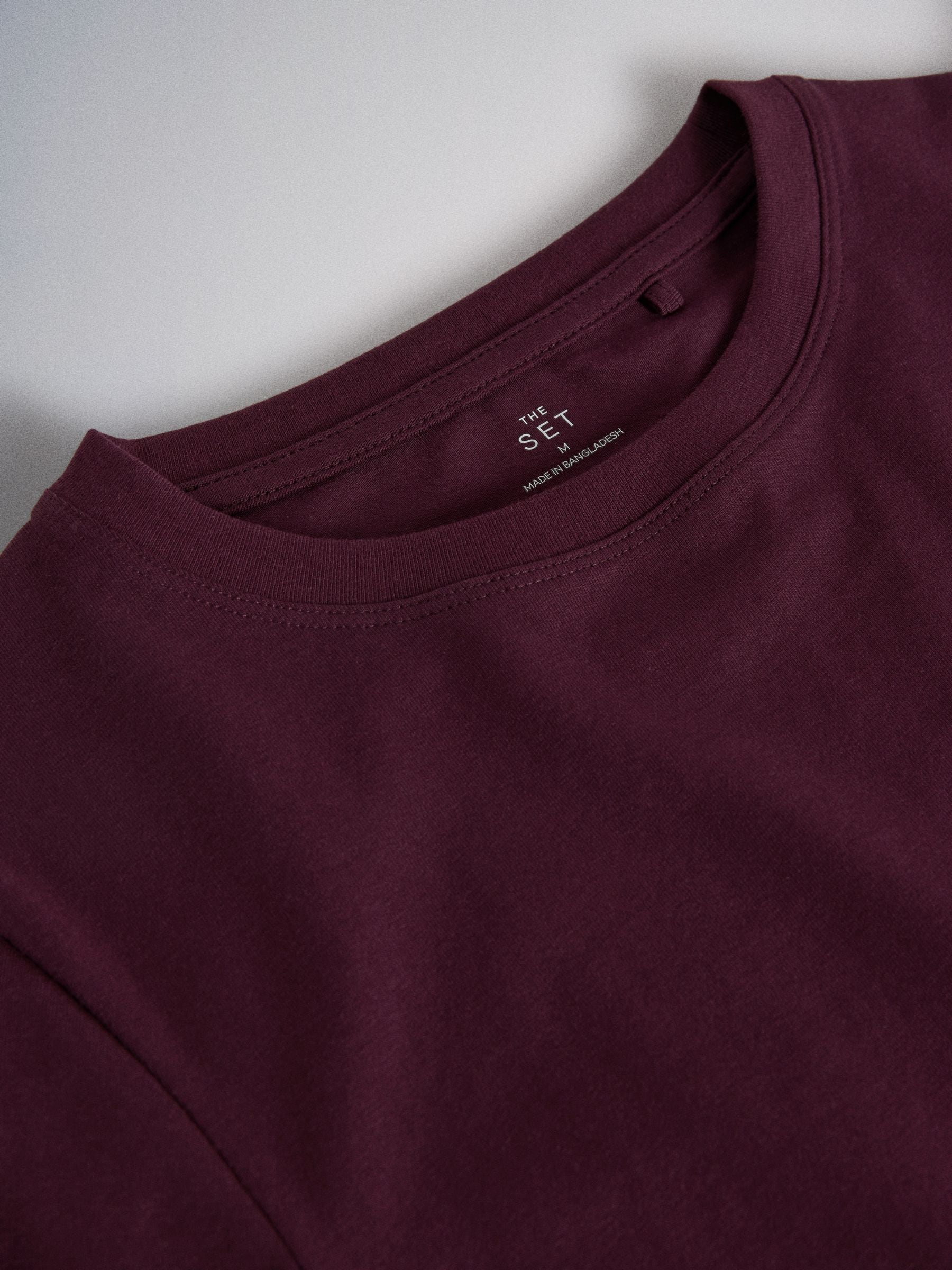 The Set 4 Pack Long Sleeve Skinny Fit Cropped T-Shirts - Burgundy Red/Navy Blue/Pink/White - Regular - SIP Still Life