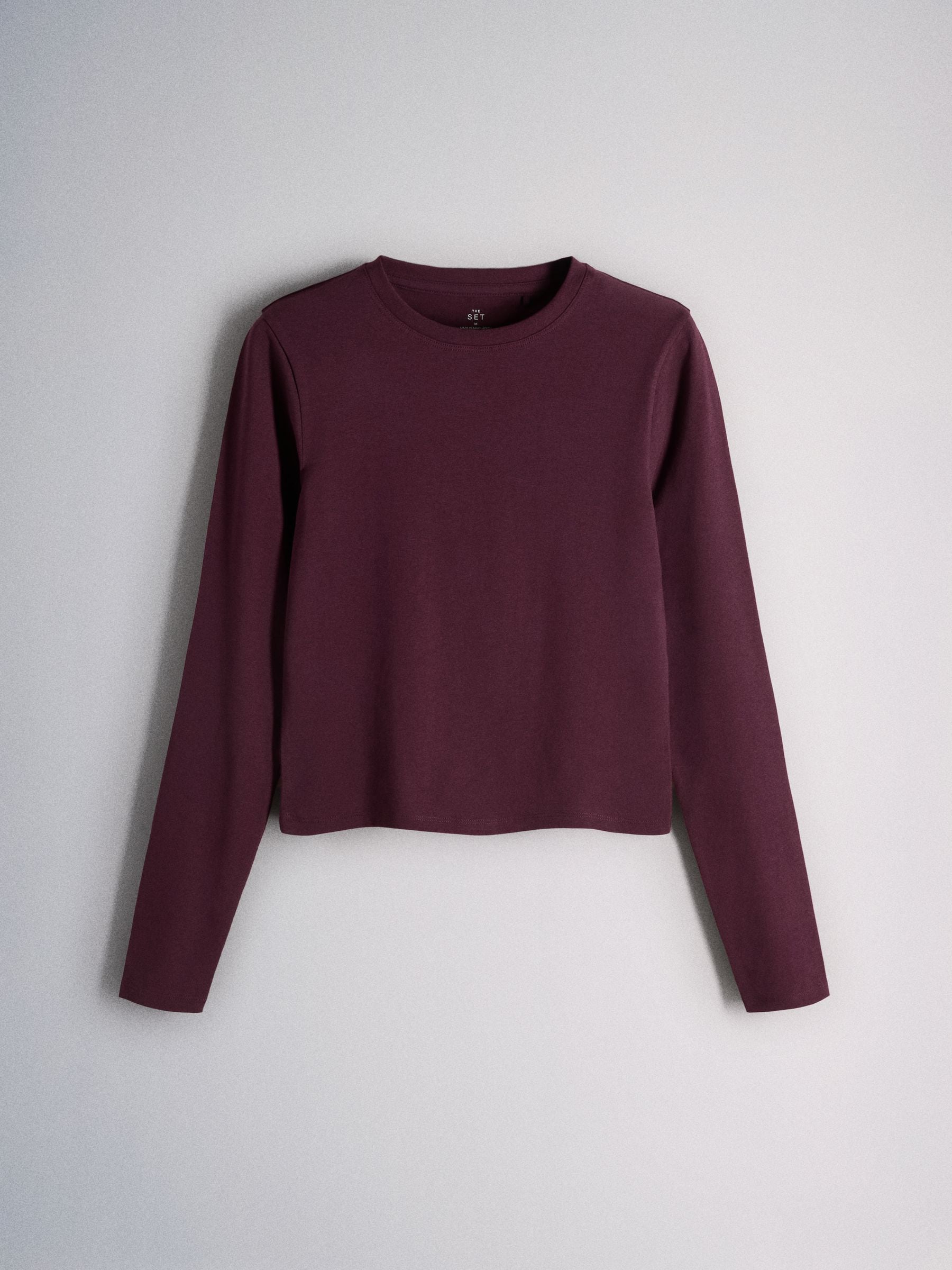 The Set 4 Pack Long Sleeve Skinny Fit Cropped T-Shirts - Burgundy Red/Navy Blue/Pink/White - Regular - SIP Still Life