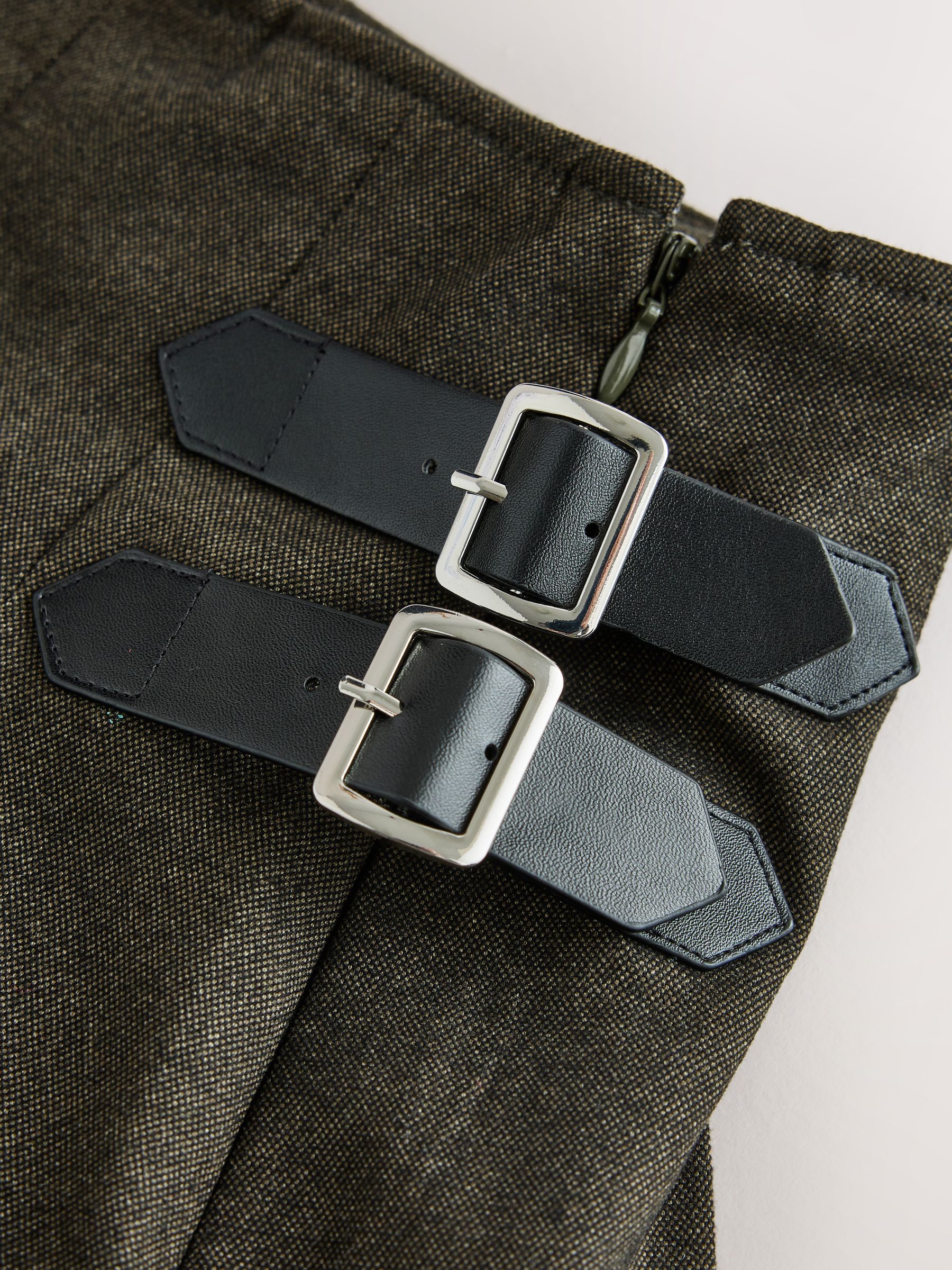 N. Premium Kilt Midi Skirt - Khaki Green - Regular - Location Worn