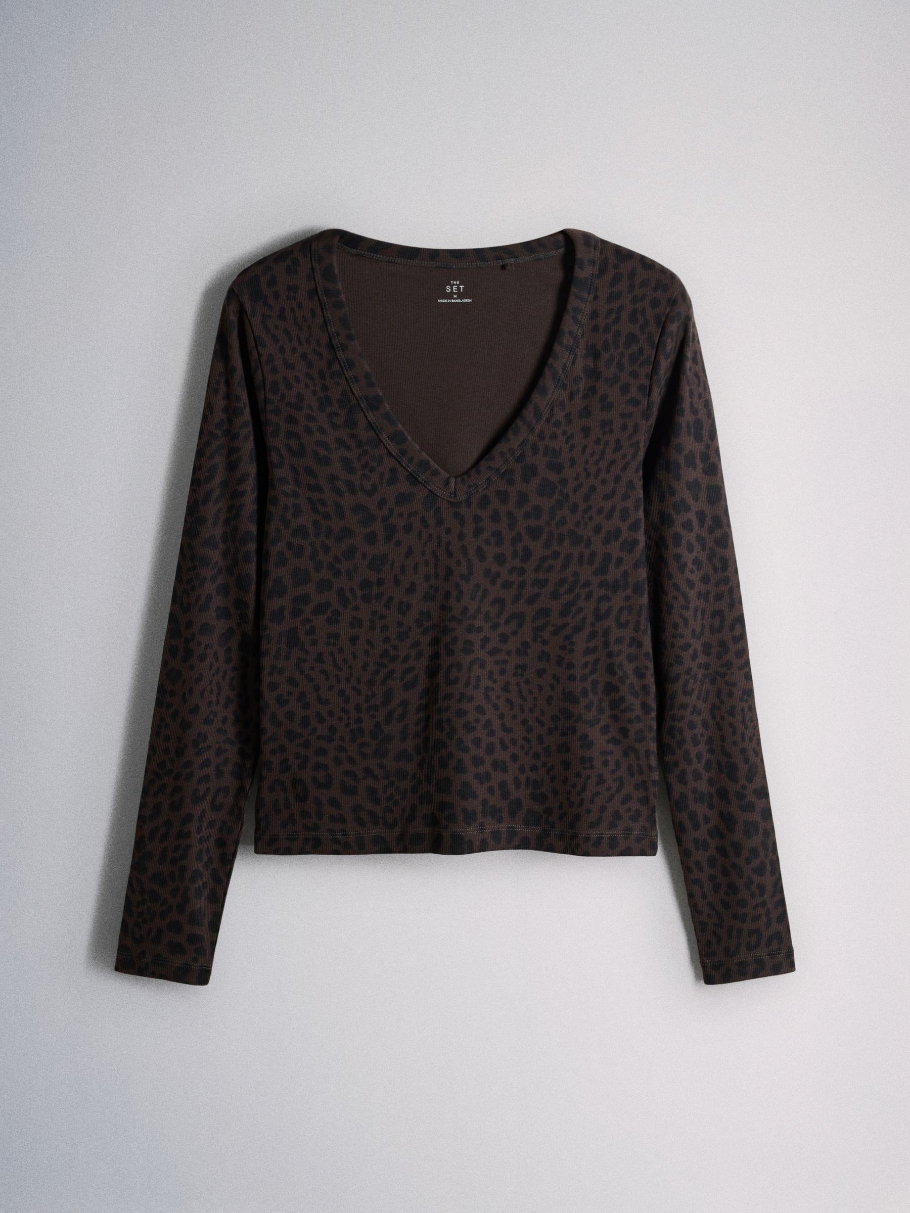 The Set 5 Pack V-Neck Ribbed Long Sleeve T-Shirts - Brown/Black/Leopard Animal/Neutral/White - Regular - SIP Still Life