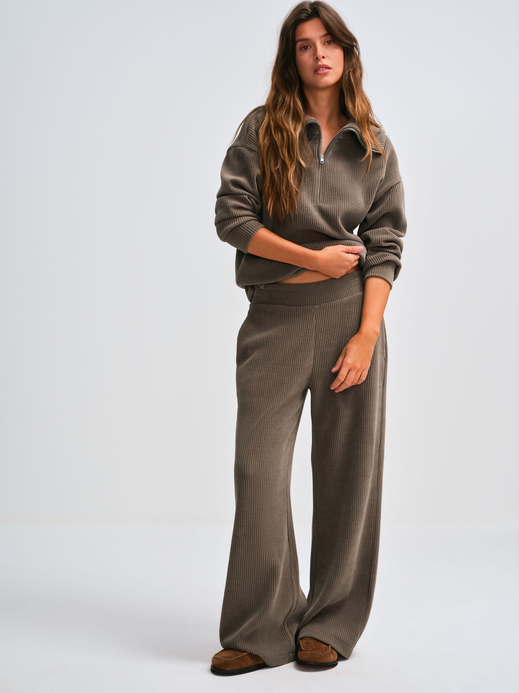 The Set 2 Pack Premium Half Zip Funnel Neck Lounge Sweaters - Taupe/Pink - Regular - SIP Worn