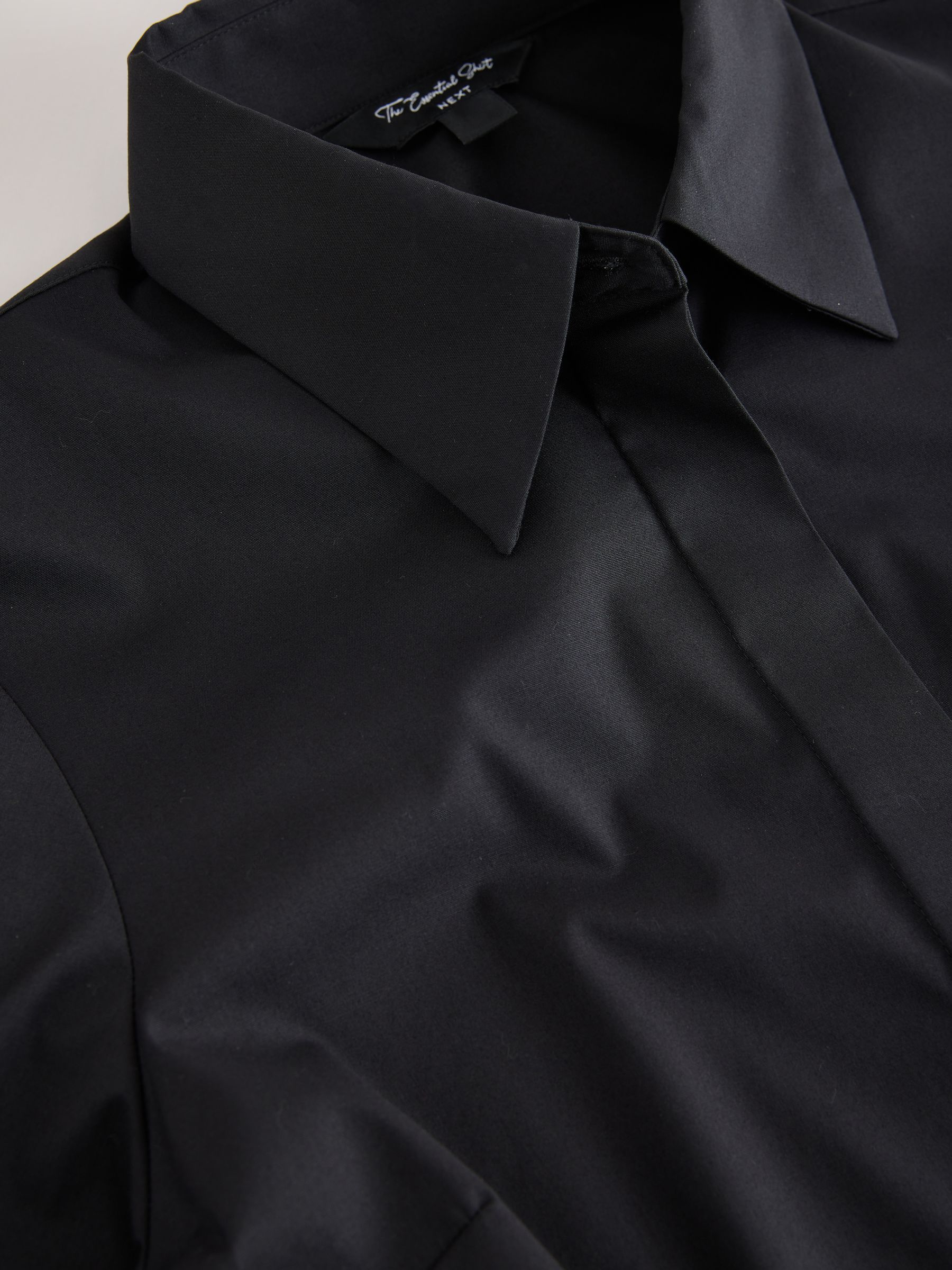 Fitted Stretch Essential Long Sleeve Shirt - Black - Regular - SIP Still Life
