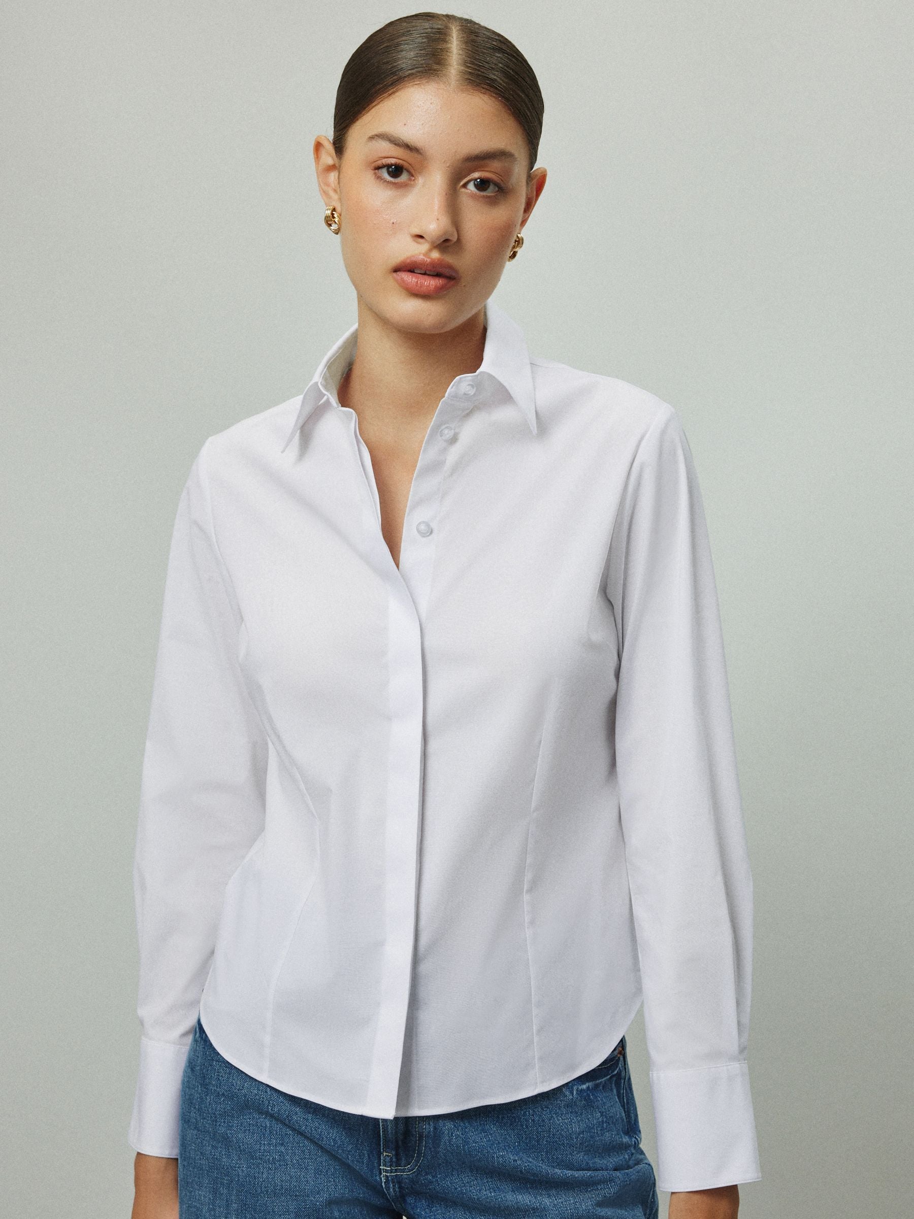 Fitted Stretch Essential Long Sleeve Shirt - White - Regular - Location Worn