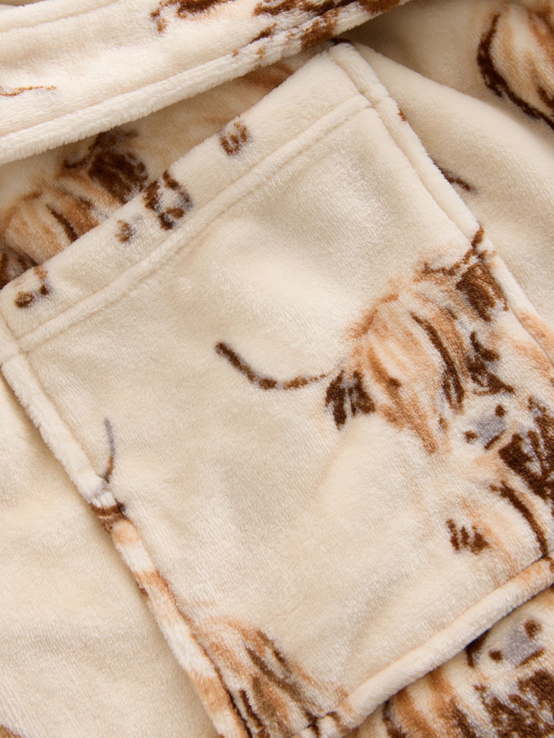 Cosy Dressing Gown - Ecru Hamish The Highland Cow - Regular - SIP Still Life