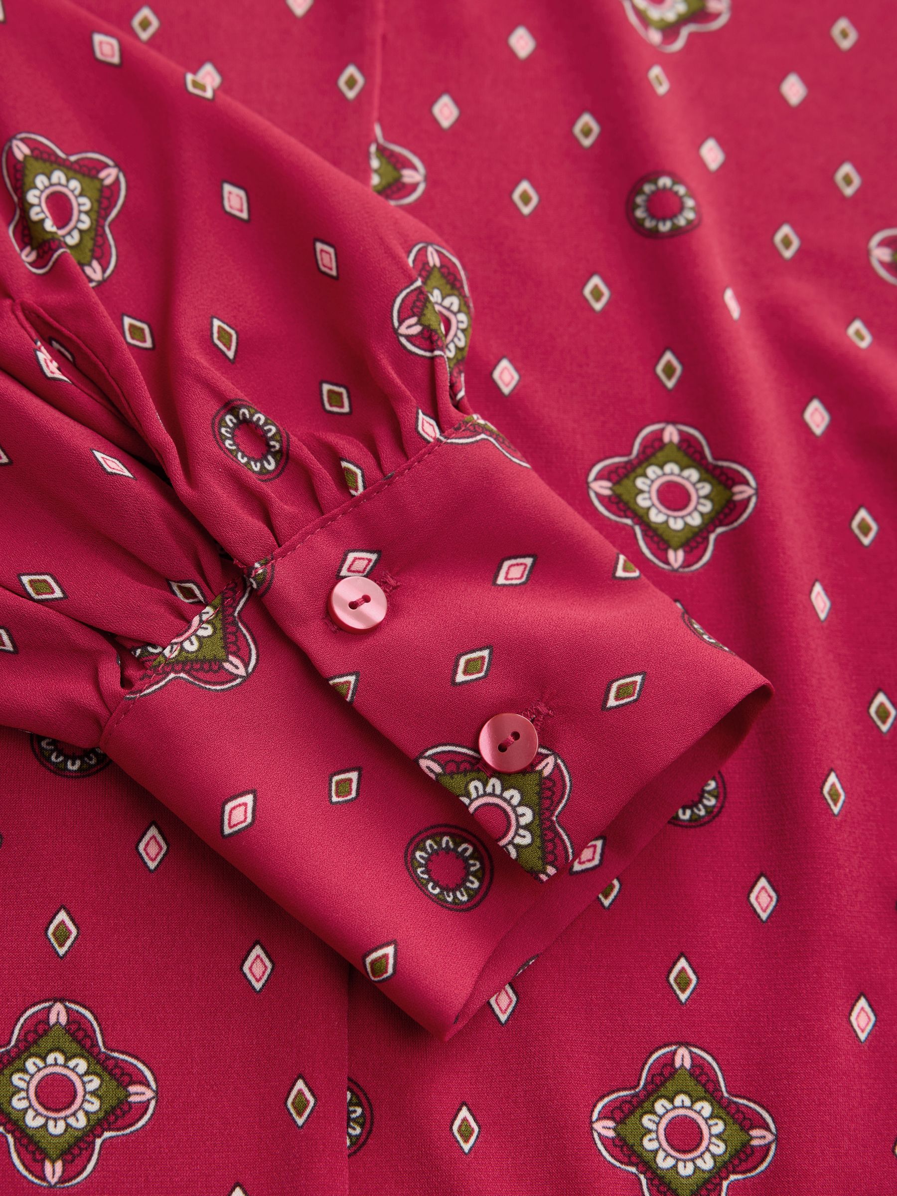 Long Sleeve V-Neck Cuff Top - Red Print - Regular - SIP Still Life