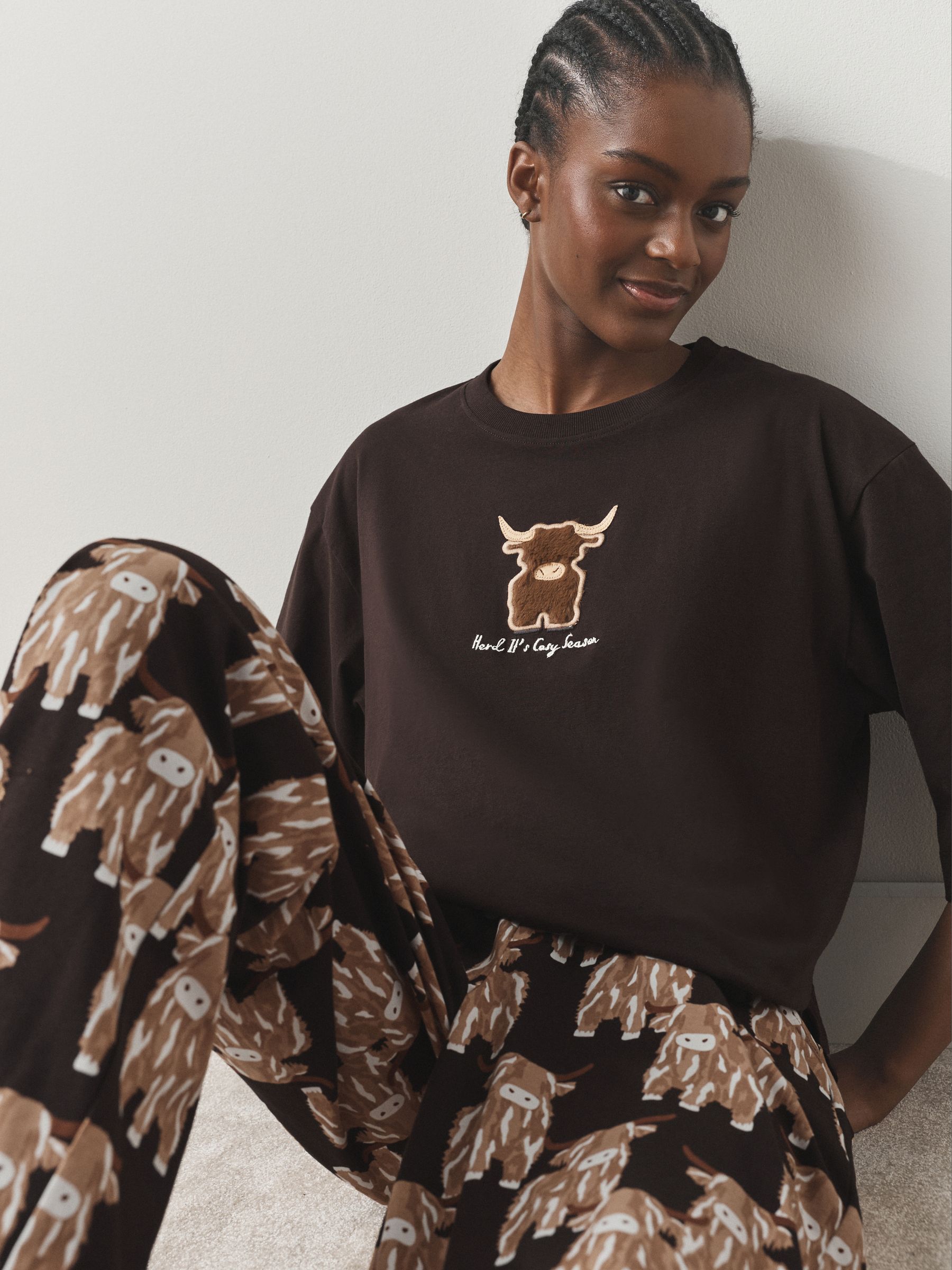 Short Sleeve Pyjamas - Chocolate Brown Hamish The Highland Cow - Regular - SIP Worn
