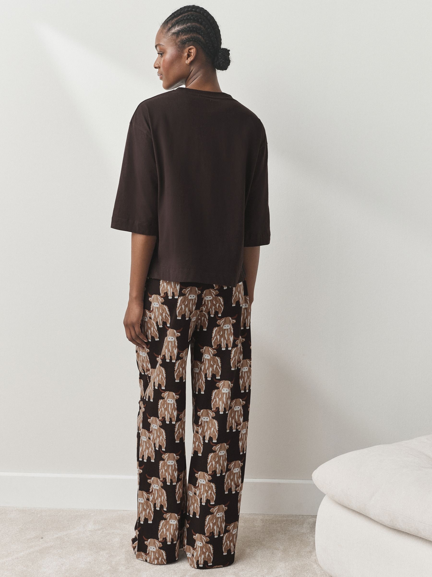 Short Sleeve Pyjamas - Chocolate Brown Hamish The Highland Cow - Regular - SIP Worn