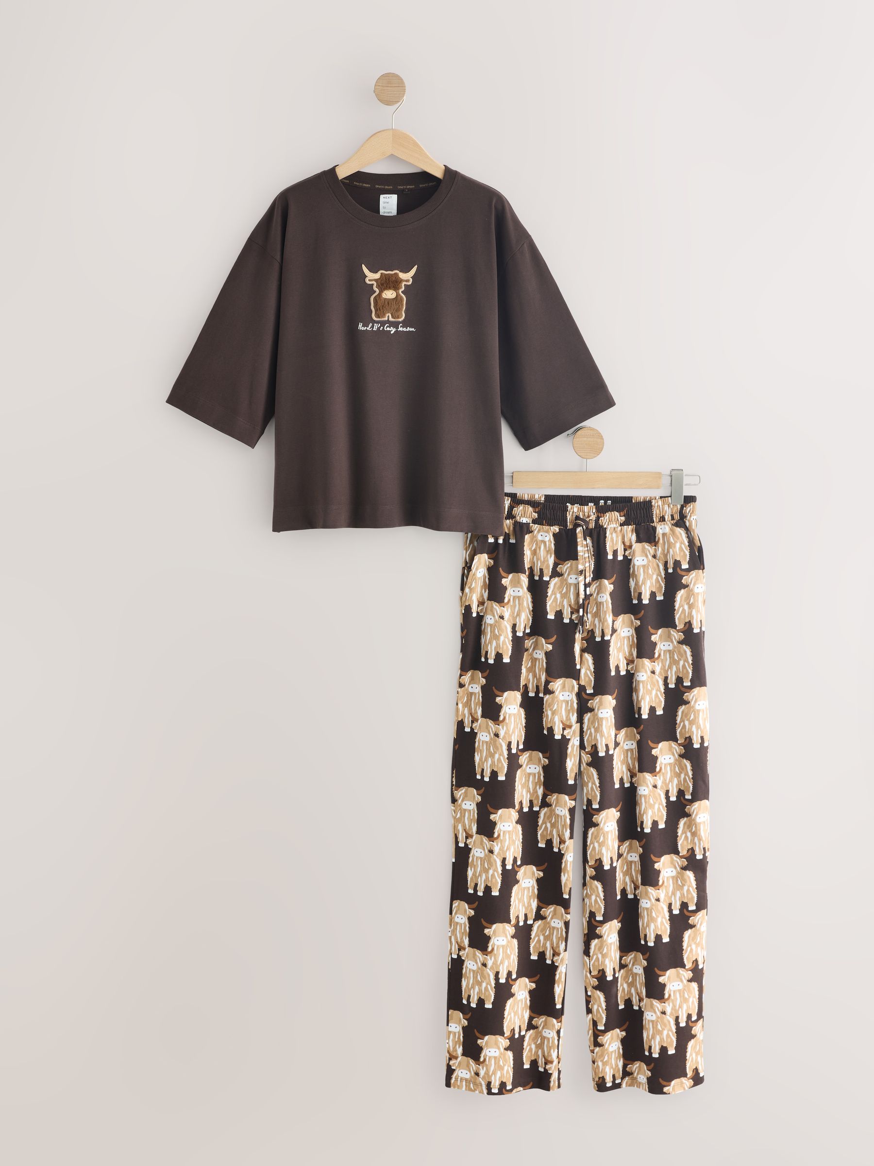 Short Sleeve Pyjamas - Chocolate Brown Hamish The Highland Cow - Regular - SIP Still Life