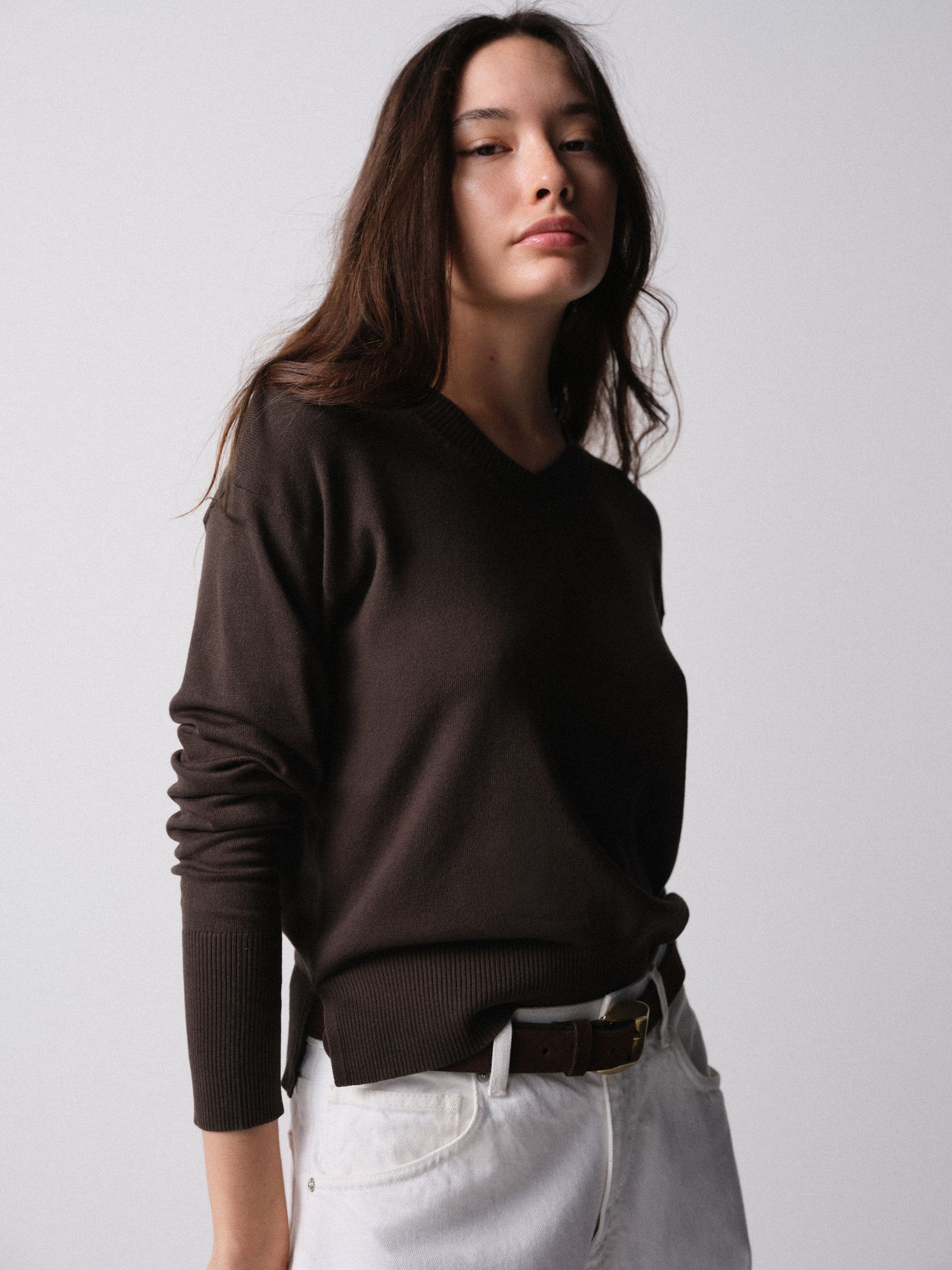 The Set Fine Knitted V-Neck Jumpers - Chocolate Brown/Taupe Brown/Cream - 3 Pack - SIP Worn