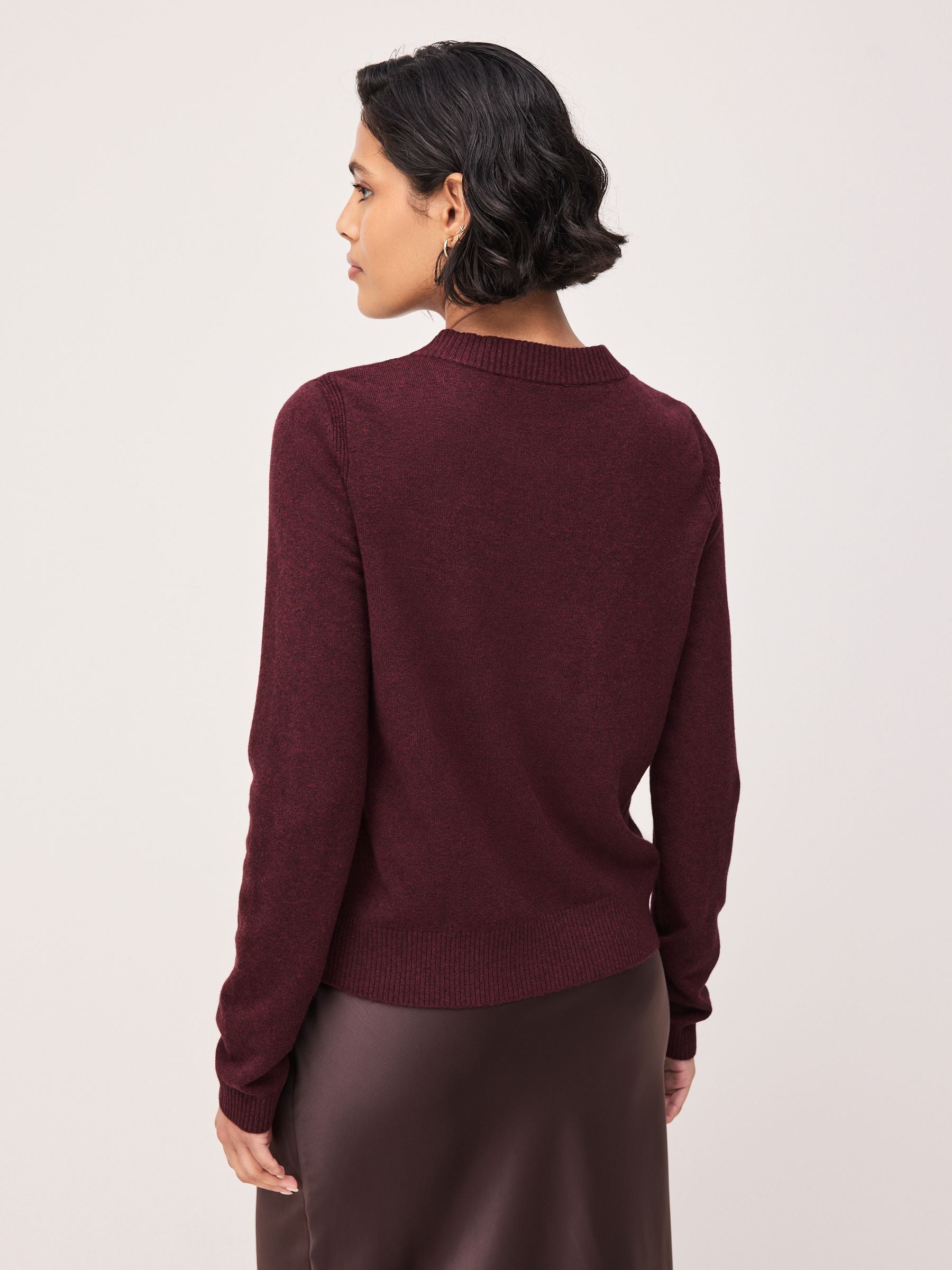 Supersoft V-Neck Long Sleeve Jumper - Burgundy Red - Regular - Location Worn