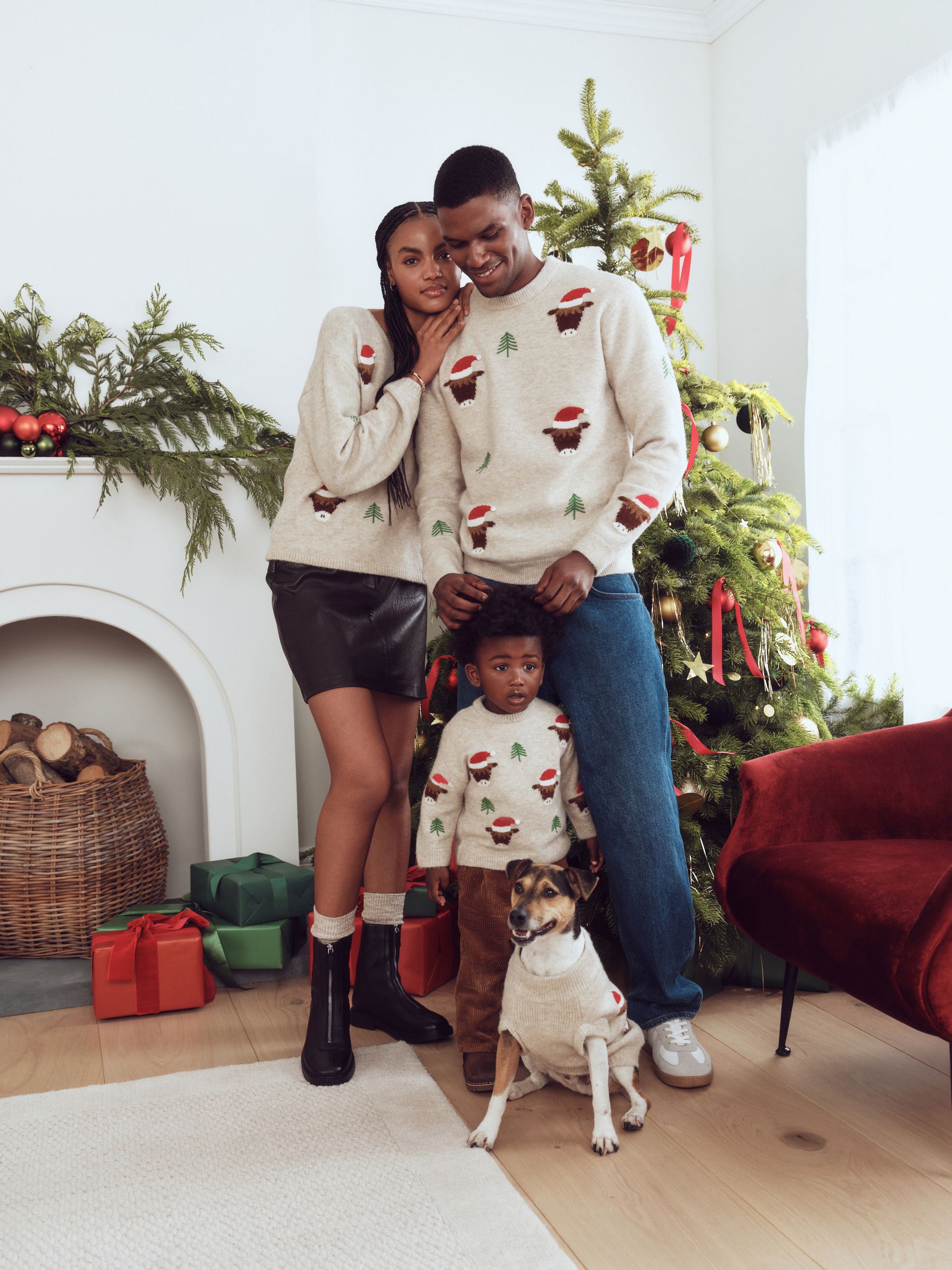 Family Matchback Christmas Jumper - Neutral Hamish - Regular - Location Worn