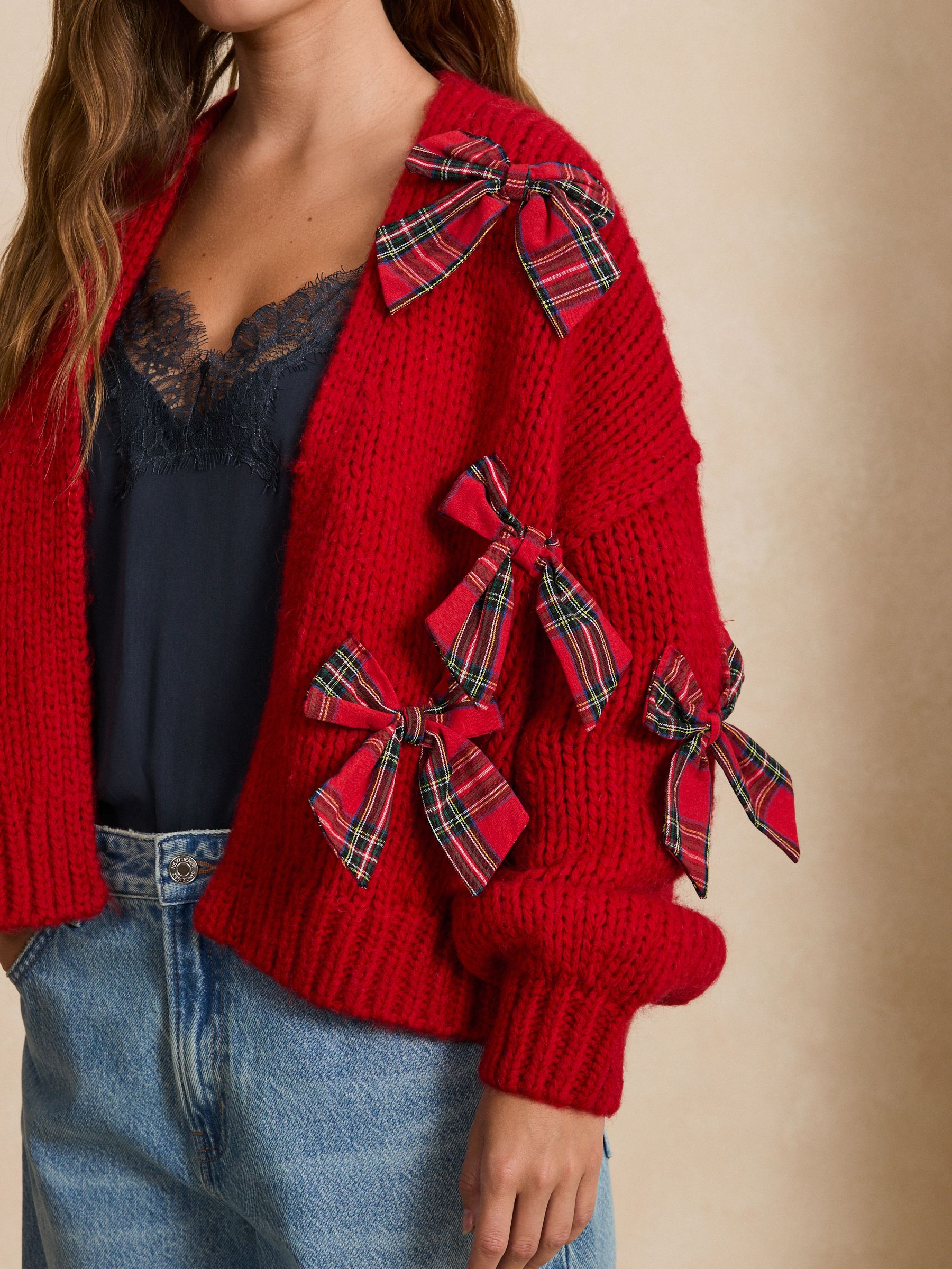 Soft Touch Chunky Knit Open Cardigan - Red 3D Tartan Bow - Regular - Location Worn