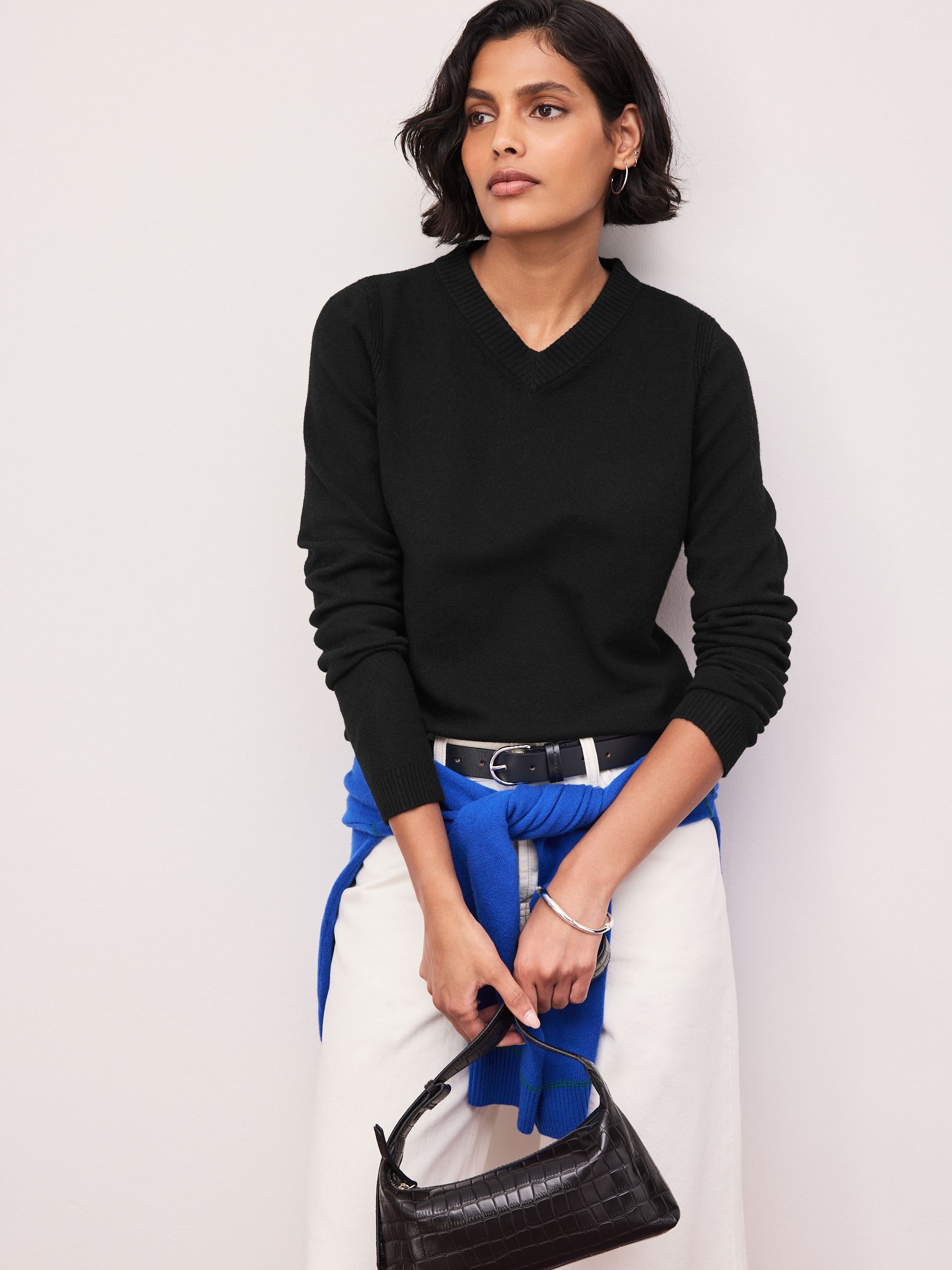 Supersoft V-Neck Long Sleeve Jumper - Black - Regular - Location Worn