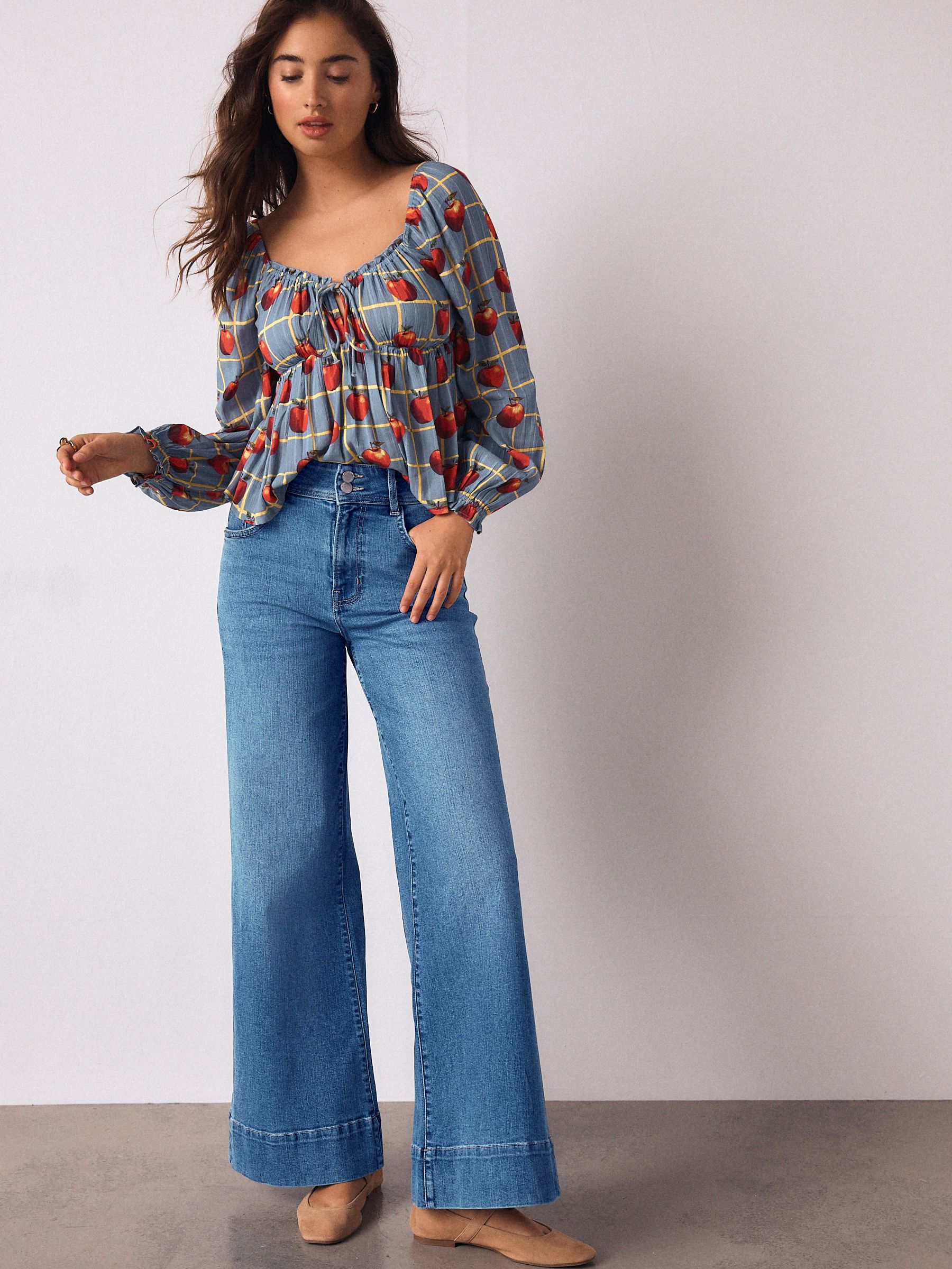 High Rise Stretch Wide Leg Jeans - Mid Blue - Regular - Location Worn