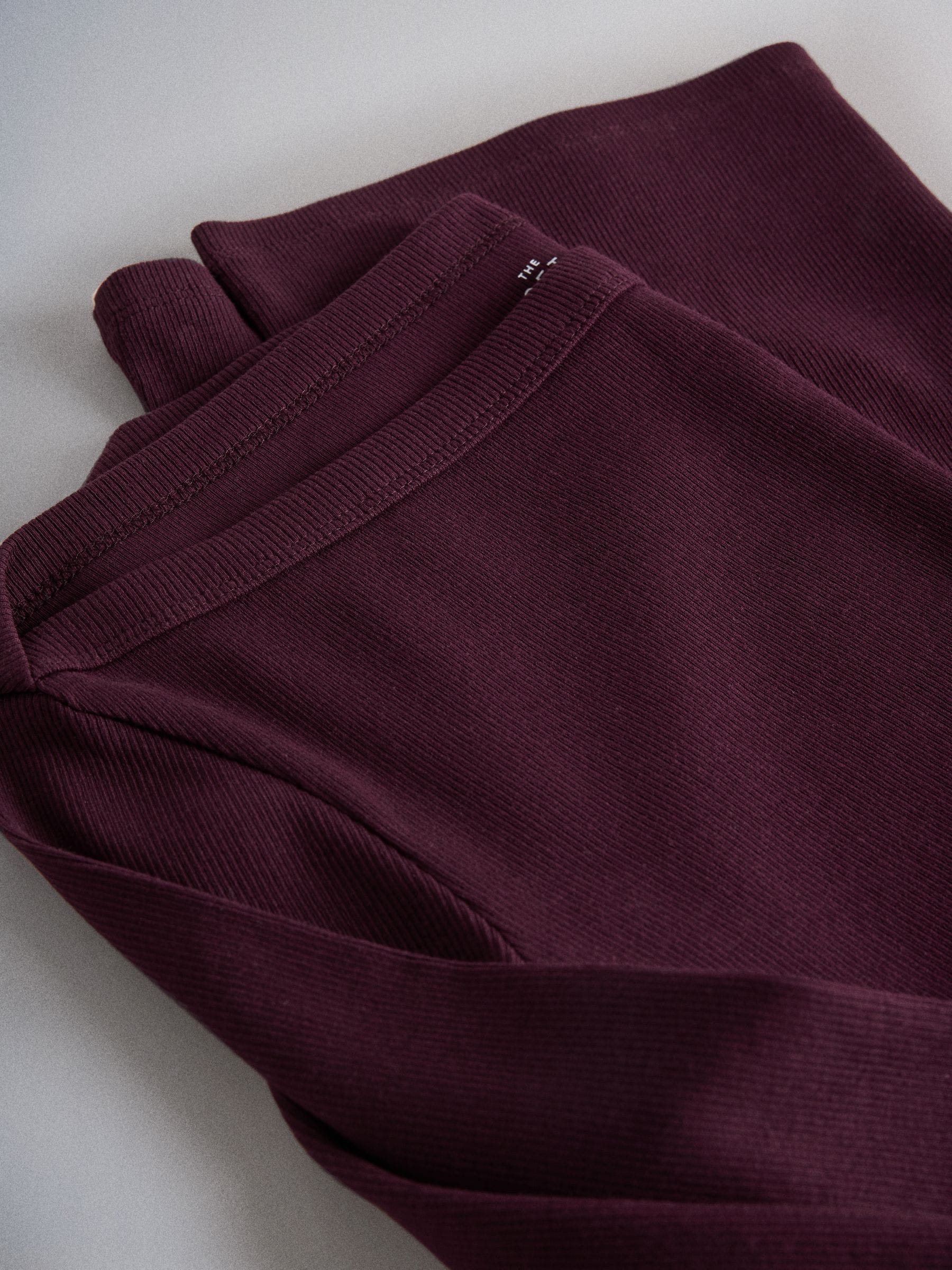 The Set 4 Pack Boat Neck Ribbed T-Shirts - Navy/Burgundy/Pink/White - Regular - SIP Still Life