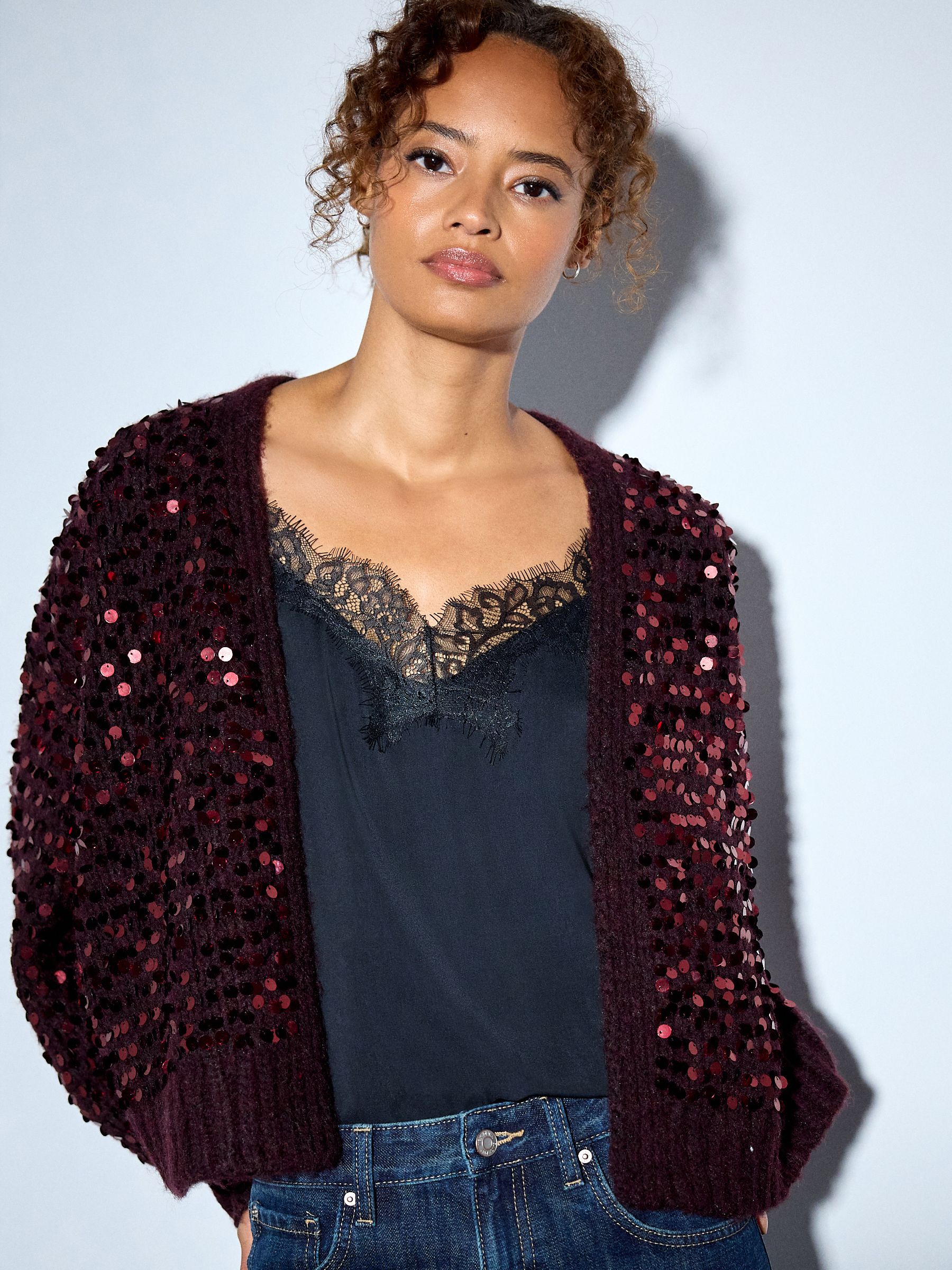 Soft Touch Chunky Knit Open Cardigan - Burgundy Red Sequin - Regular - Location Worn