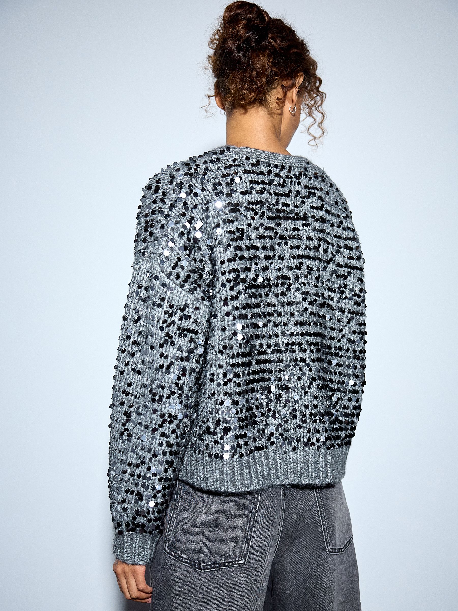 Soft Touch Chunky Knit Open Cardigan - Charcoal Grey Sequin - Regular - Location Worn