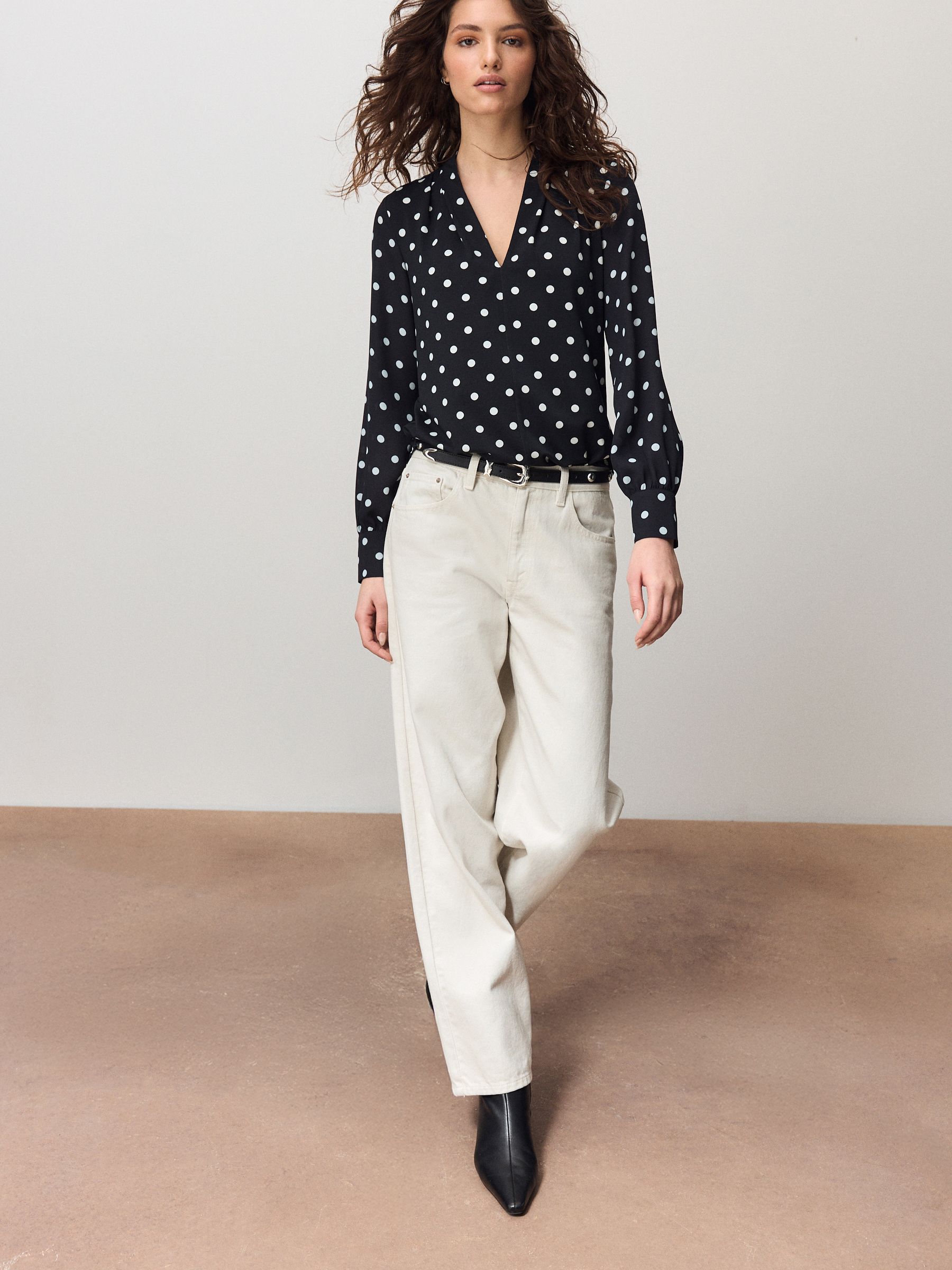 Long Sleeve V-Neck Cuff Top - Monochrome Spot - Regular - Location Worn