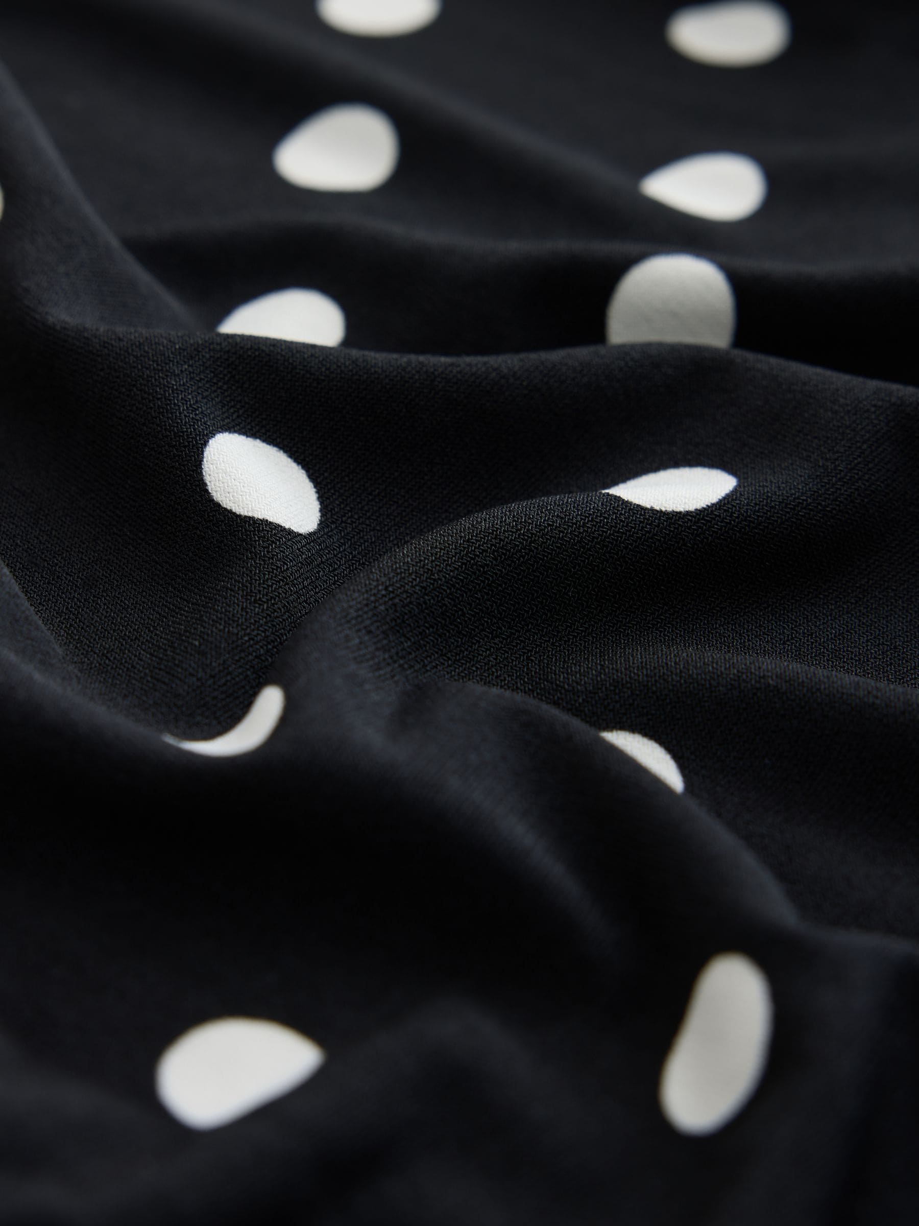 Long Sleeve V-Neck Cuff Top - Monochrome Spot - Regular - SIP Still Life