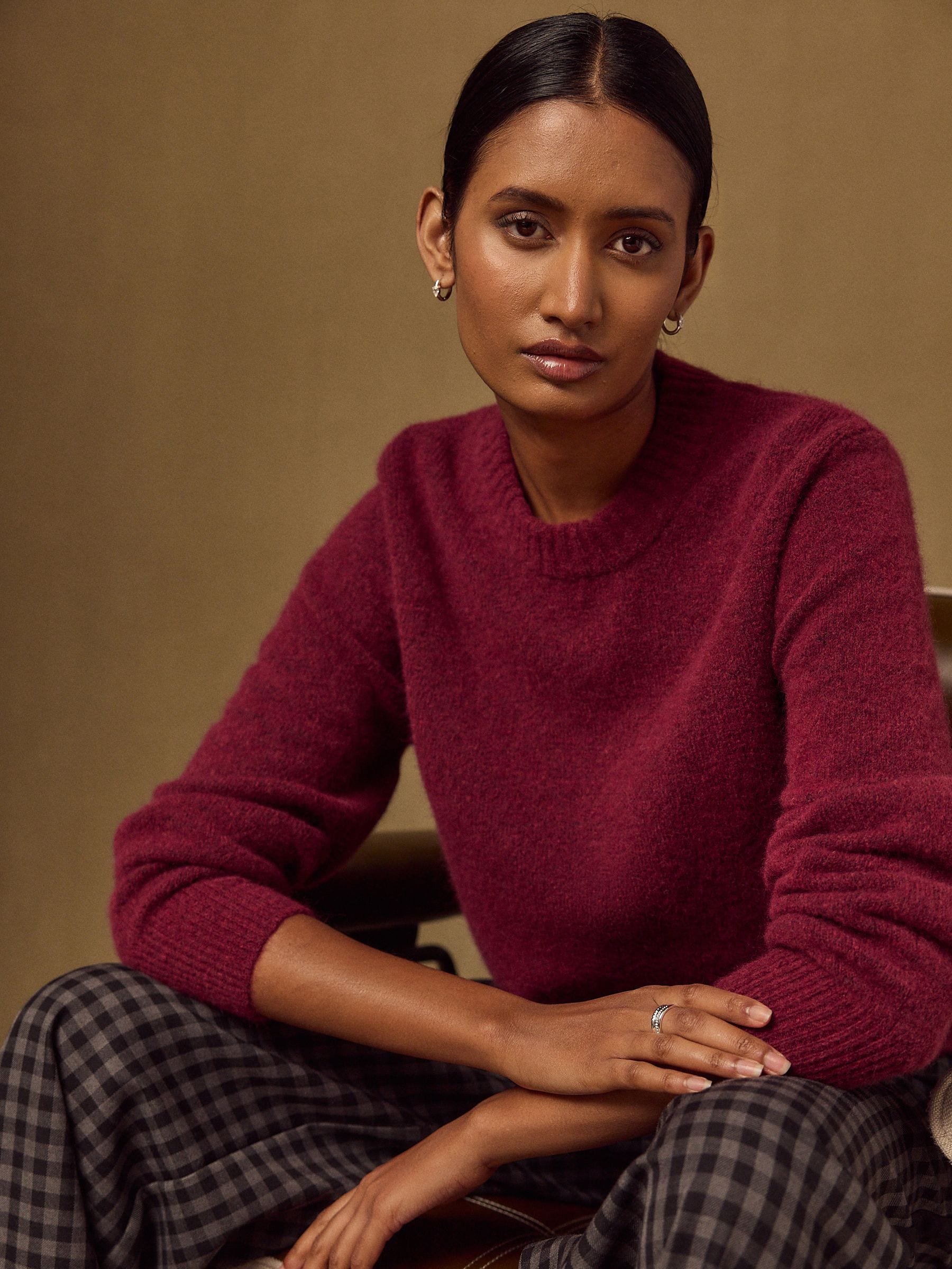 Long Sleeve Crew Neck Knitted Jumper With Wool - Burgundy Red - Regular - Location Worn