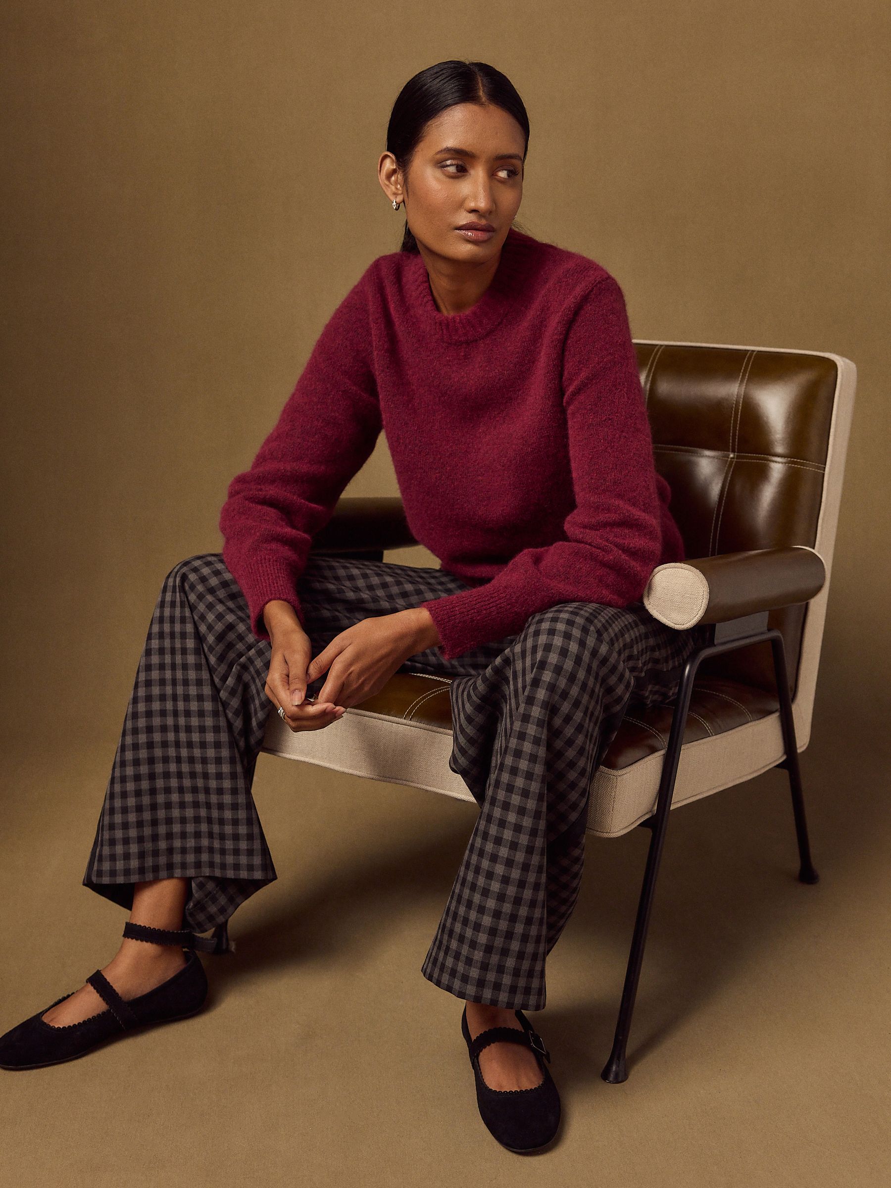 Long Sleeve Crew Neck Knitted Jumper With Wool - Burgundy Red - Regular - Location Worn