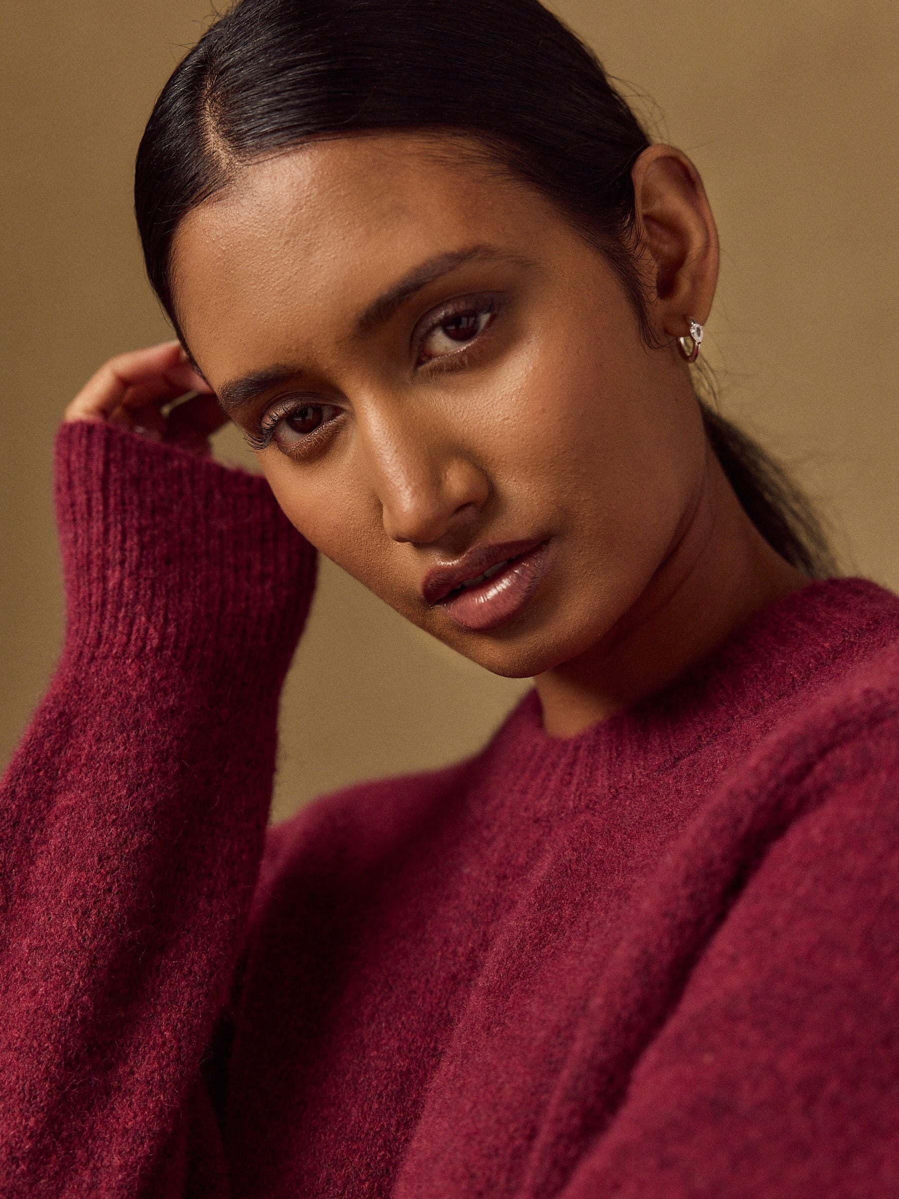 Long Sleeve Crew Neck Knitted Jumper With Wool - Burgundy Red - Regular - Location Worn