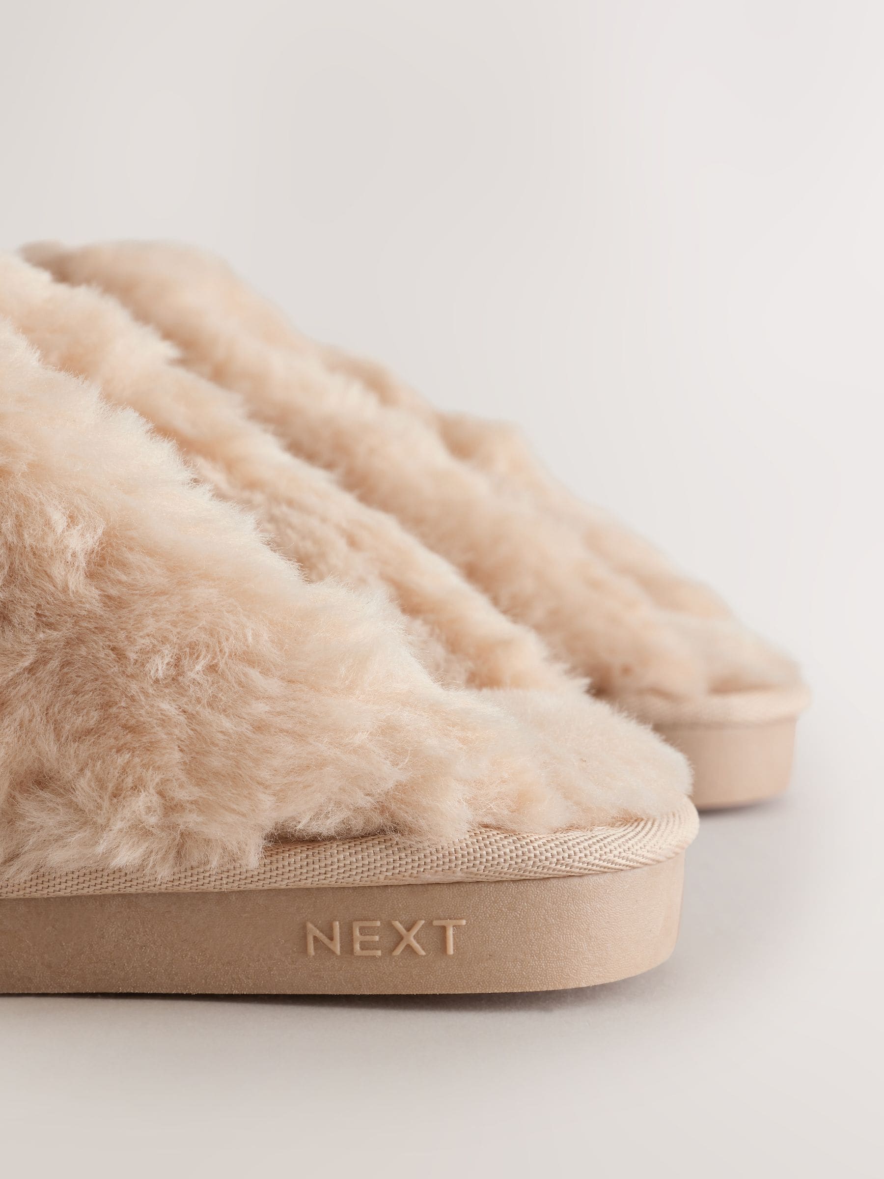 Faux Fur Lined Suede Mule Slippers - Ecru Croc - Regular - SIP Still Life