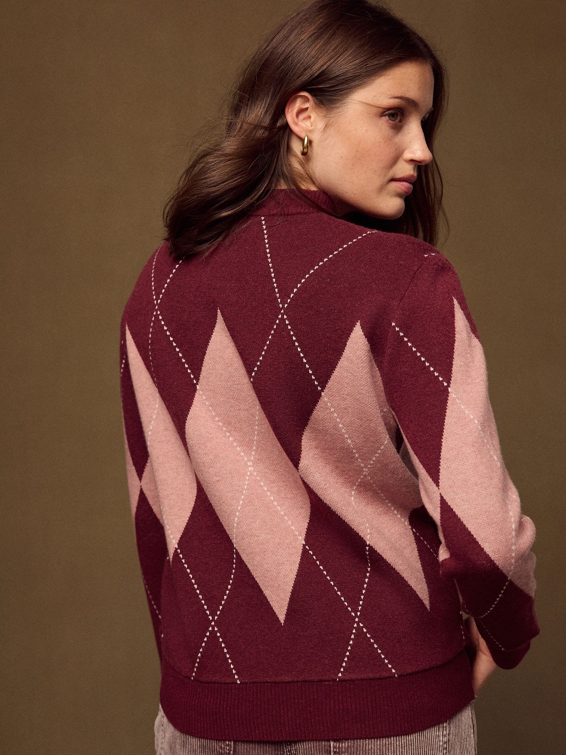 Long Sleeve Crew Neck Cosy Knit Jumper - Wine/Pink Argyle - Regular - Location Worn