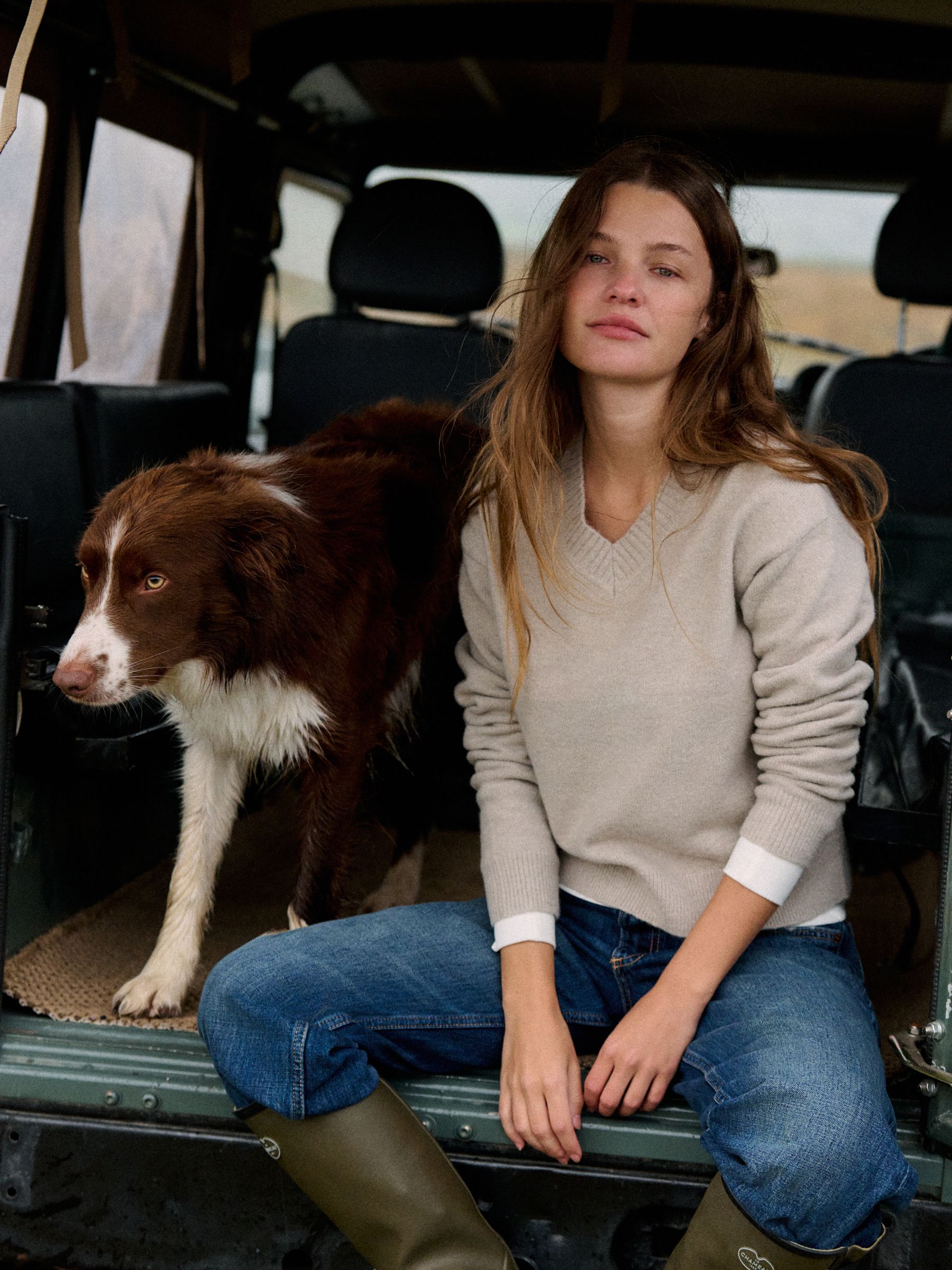 The Set 2 Pack V-Neck Jumpers With Wool - Mink Marl/Brown Silver Cloud - Regular - Location Worn
