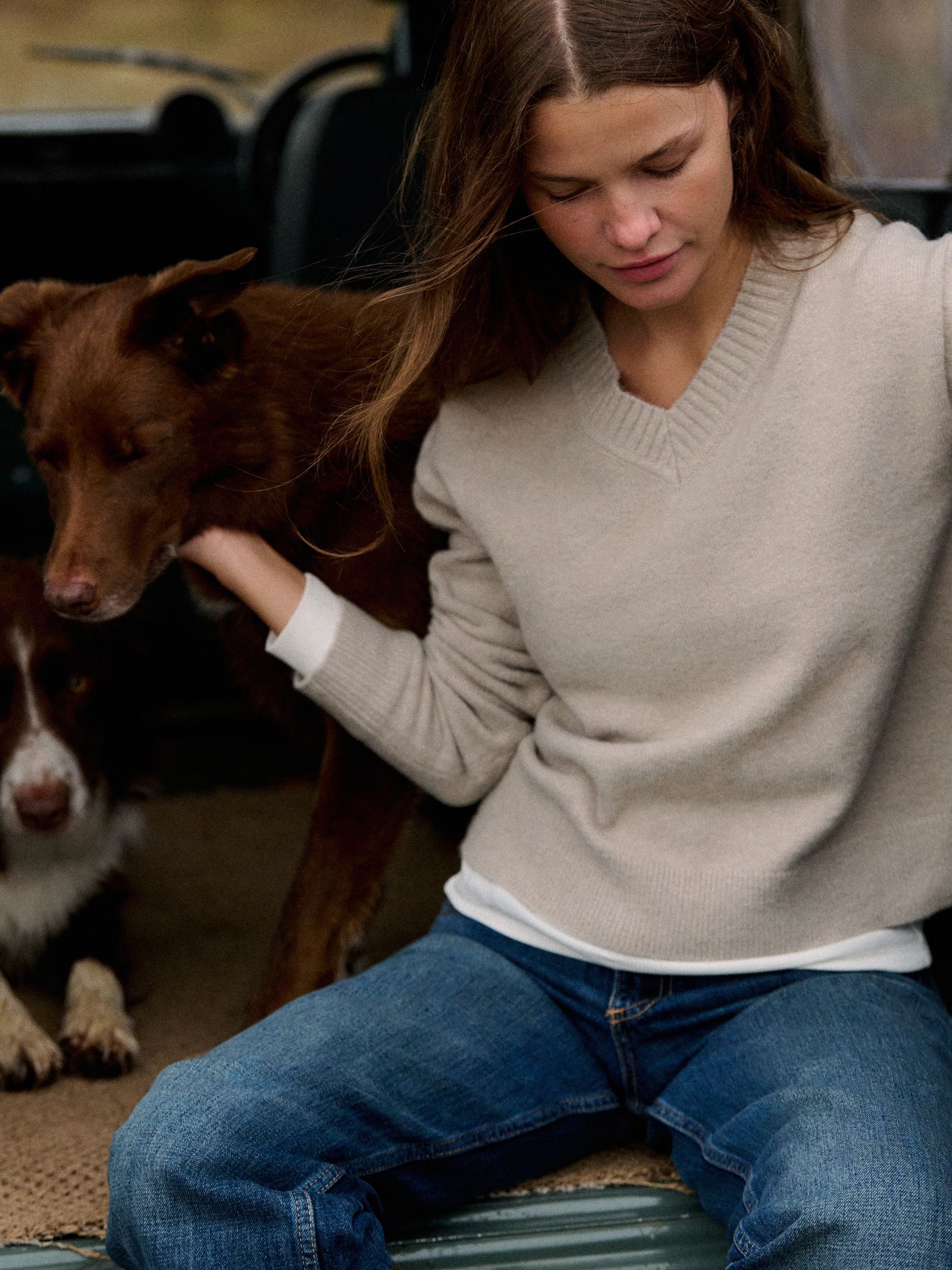 The Set 2 Pack V-Neck Jumpers With Wool - Mink Marl/Brown Silver Cloud - Regular - Location Worn