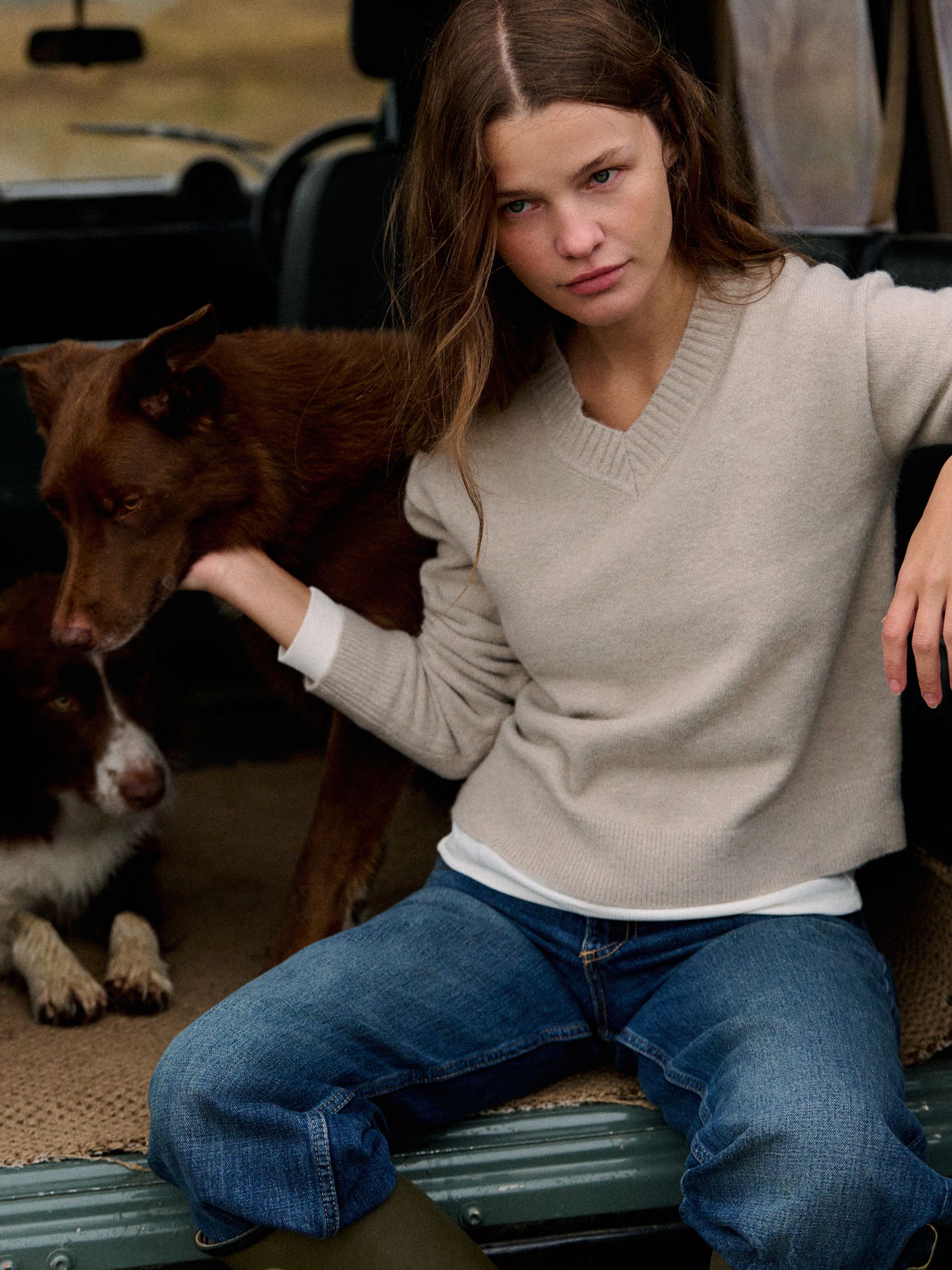 The Set 2 Pack V-Neck Jumpers With Wool - Mink Marl/Brown Silver Cloud - Regular - Location Worn