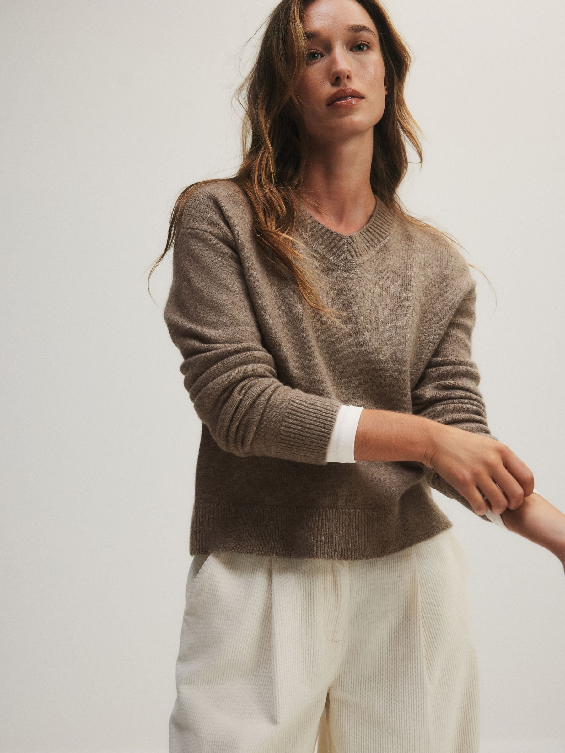 The Set 2 Pack V-Neck Jumpers With Wool - Mink Marl/Brown Silver Cloud - Regular - SIP Worn