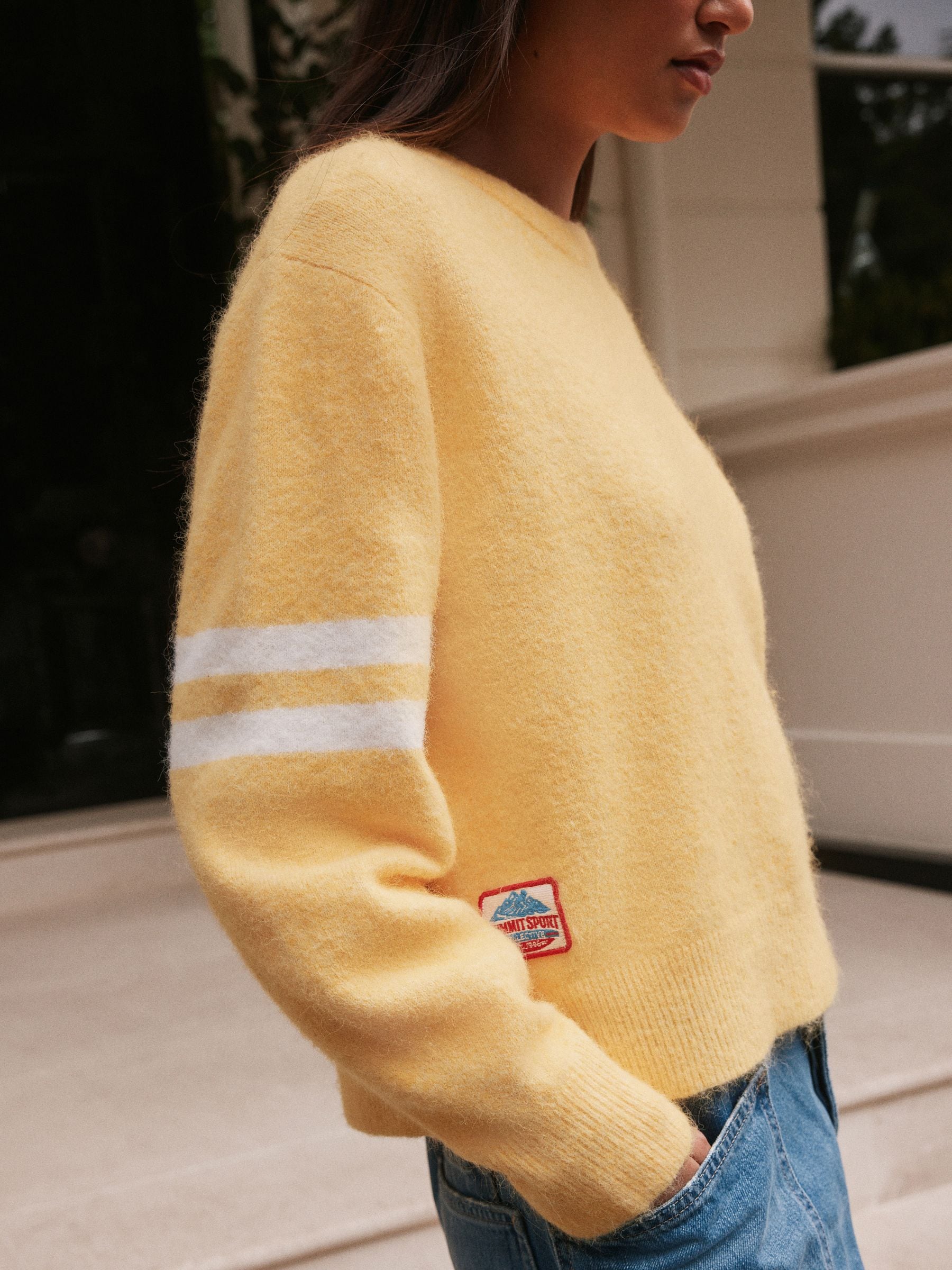 Long Sleeve Crew Neck Knitted Jumper With Wool - Yellow/Multi Back Graphic - Regular - Location Worn