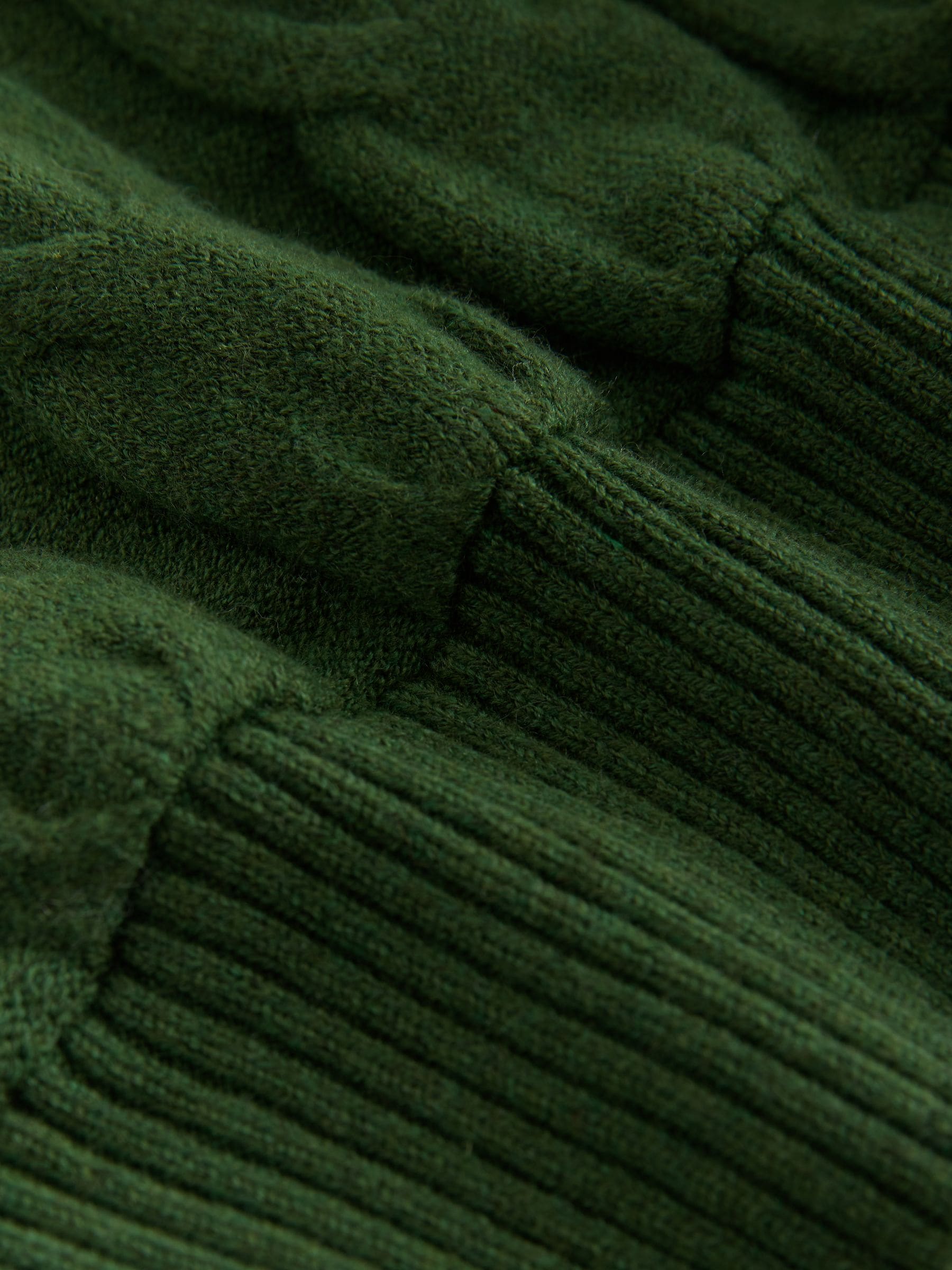 Knit Look Cable Crew Neck Jumper - Green - Regular - SIP Still Life