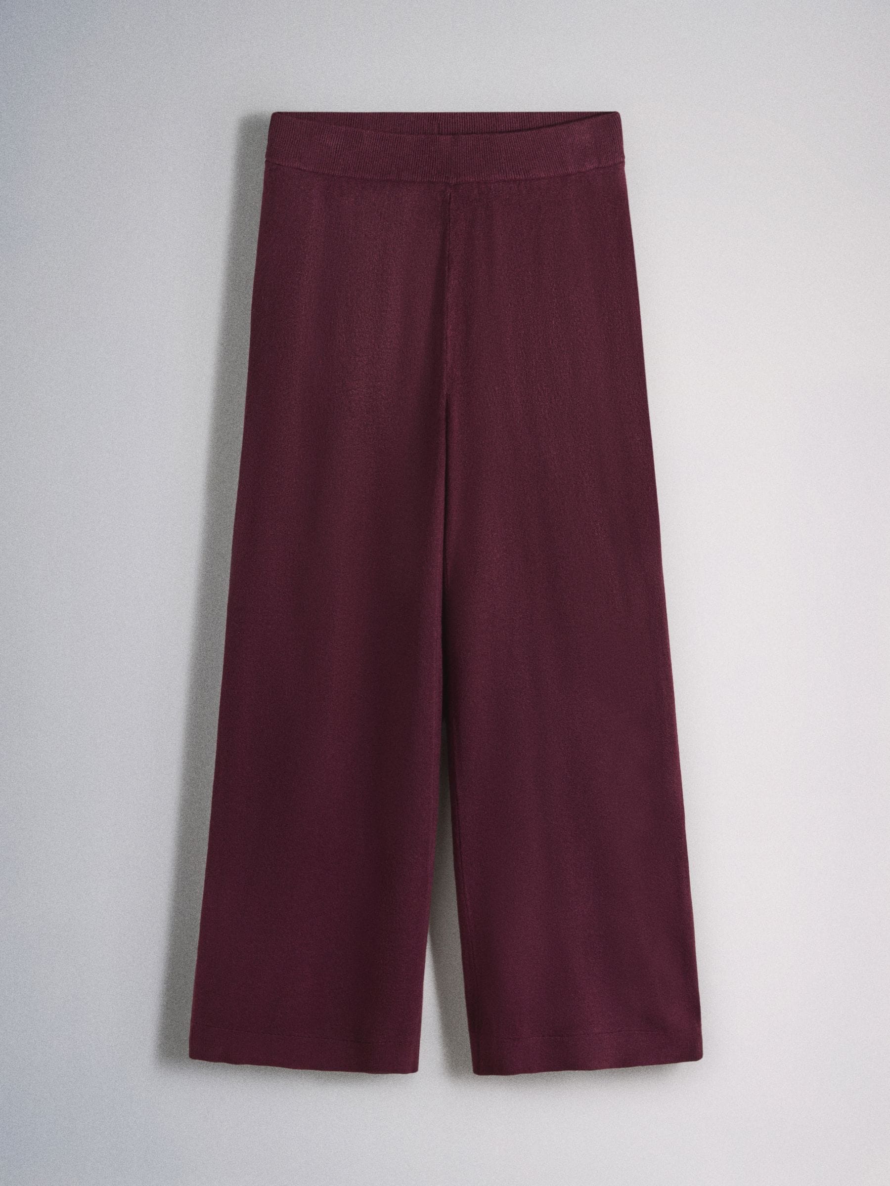 The Set Hoodies And Joggers Set - Burgundy Red - Regular - SIP Still Life