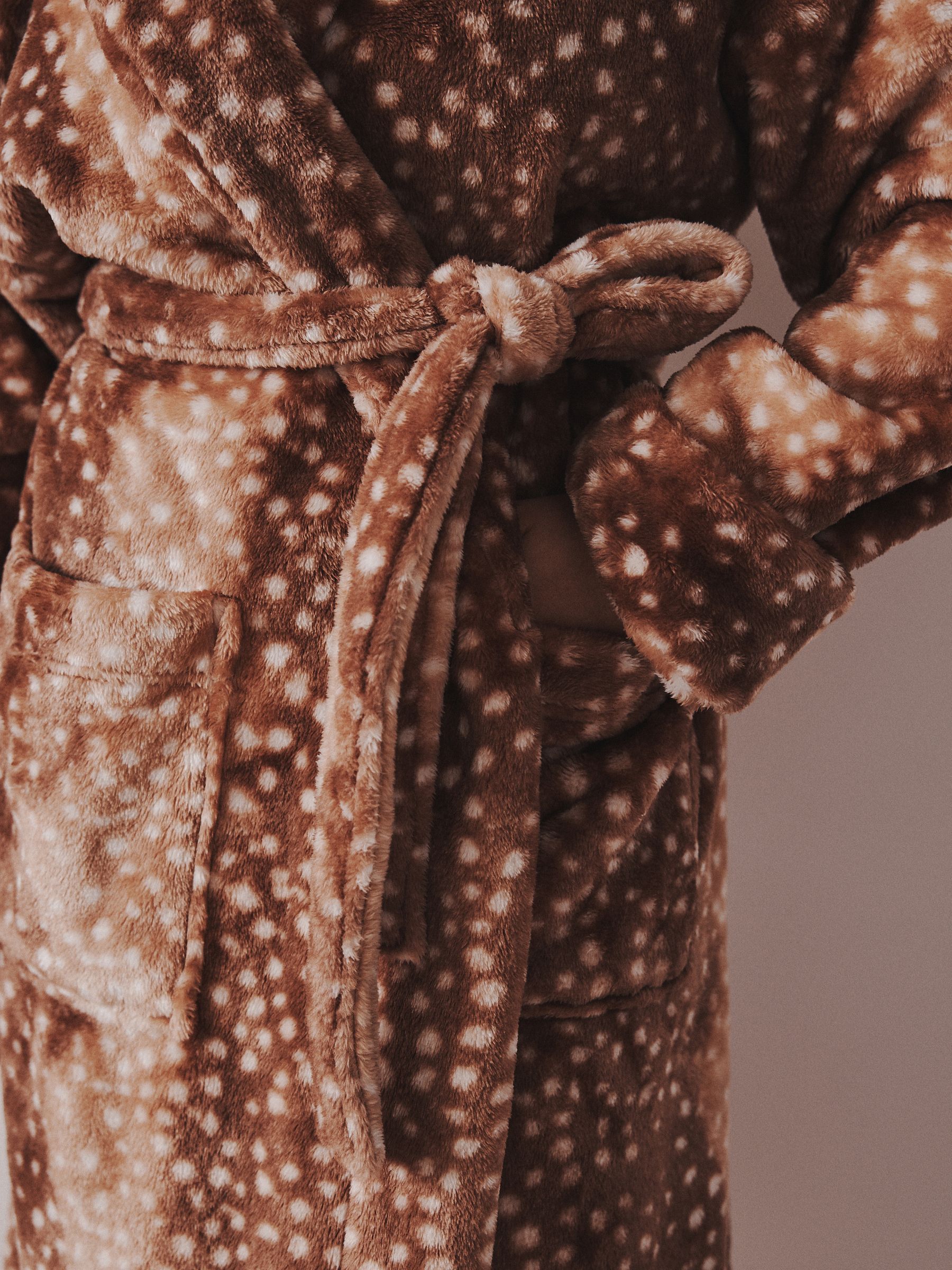 Snow Dressing Gown - Rust Brown Deer Print - Regular - Location Worn