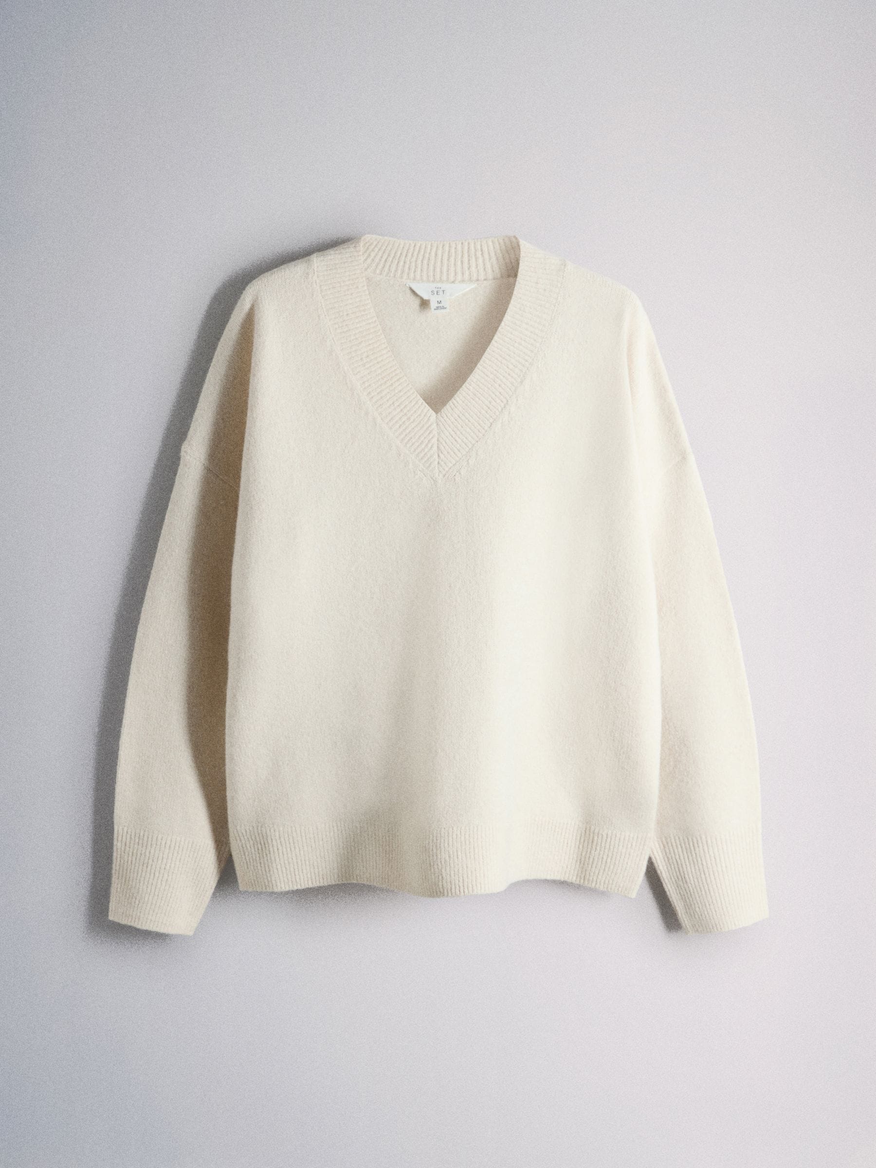 The Set Knitted V-Neck Jumpers With Wool - Soft Pink/Cream/Chocolate Brown - 3 Pack - SIP Still Life