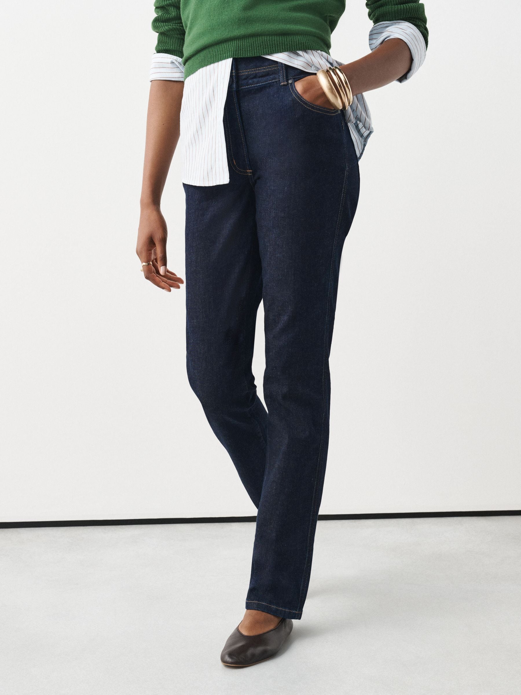 Lift Slim and Shape Jeans - Indigo Rinse Blue - Regular - SIP Worn