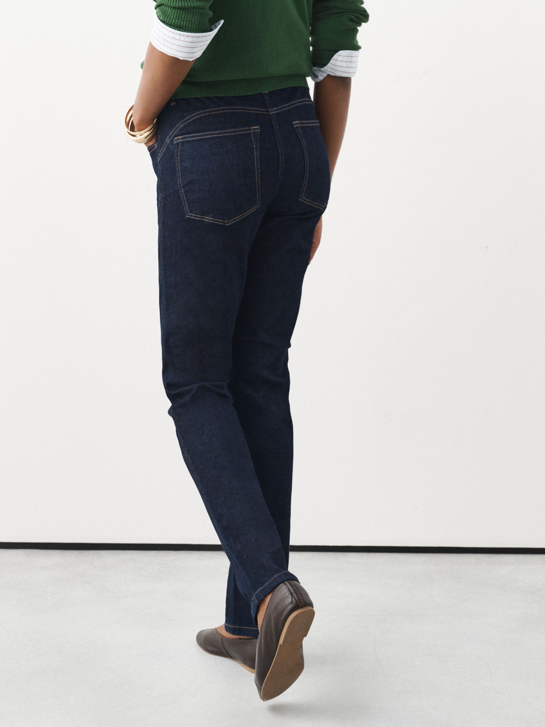 Lift Slim and Shape Jeans - Indigo Rinse Blue - Regular - SIP Worn