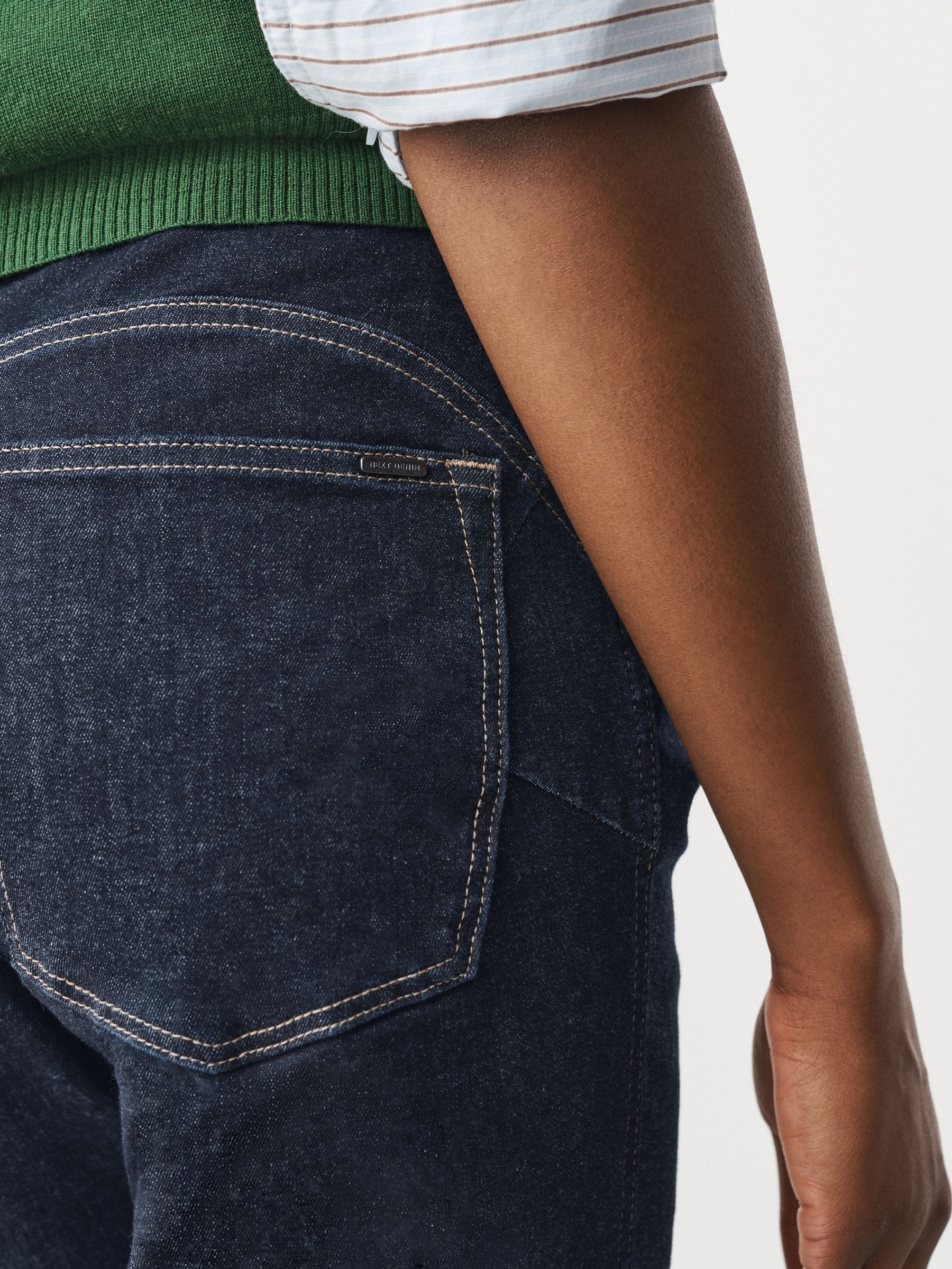 Lift Slim and Shape Jeans - Indigo Rinse Blue - Regular - SIP Worn