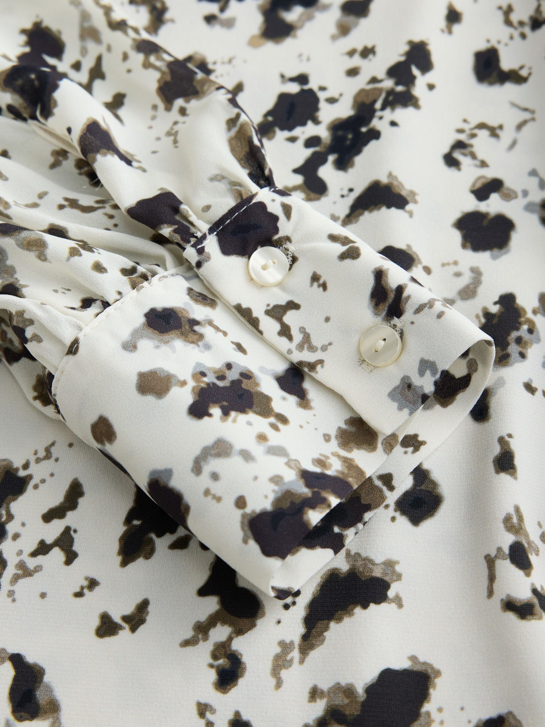 Long Sleeve V-Neck Cuff Top - Ecru Speckle Print - Regular - SIP Still Life