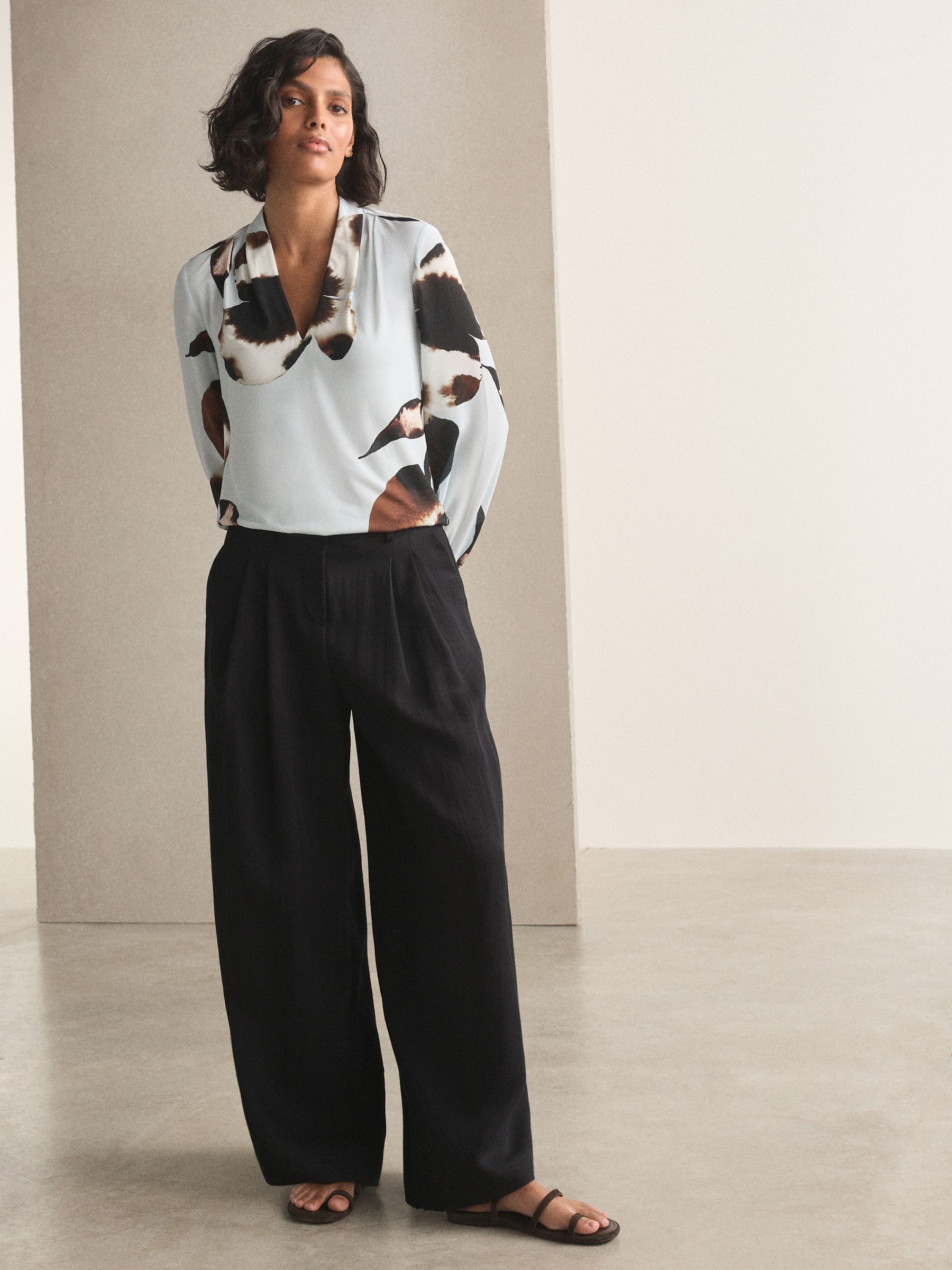 Long Sleeve V-Neck Cuff Top - Blue Floral Print - Regular - Location Worn