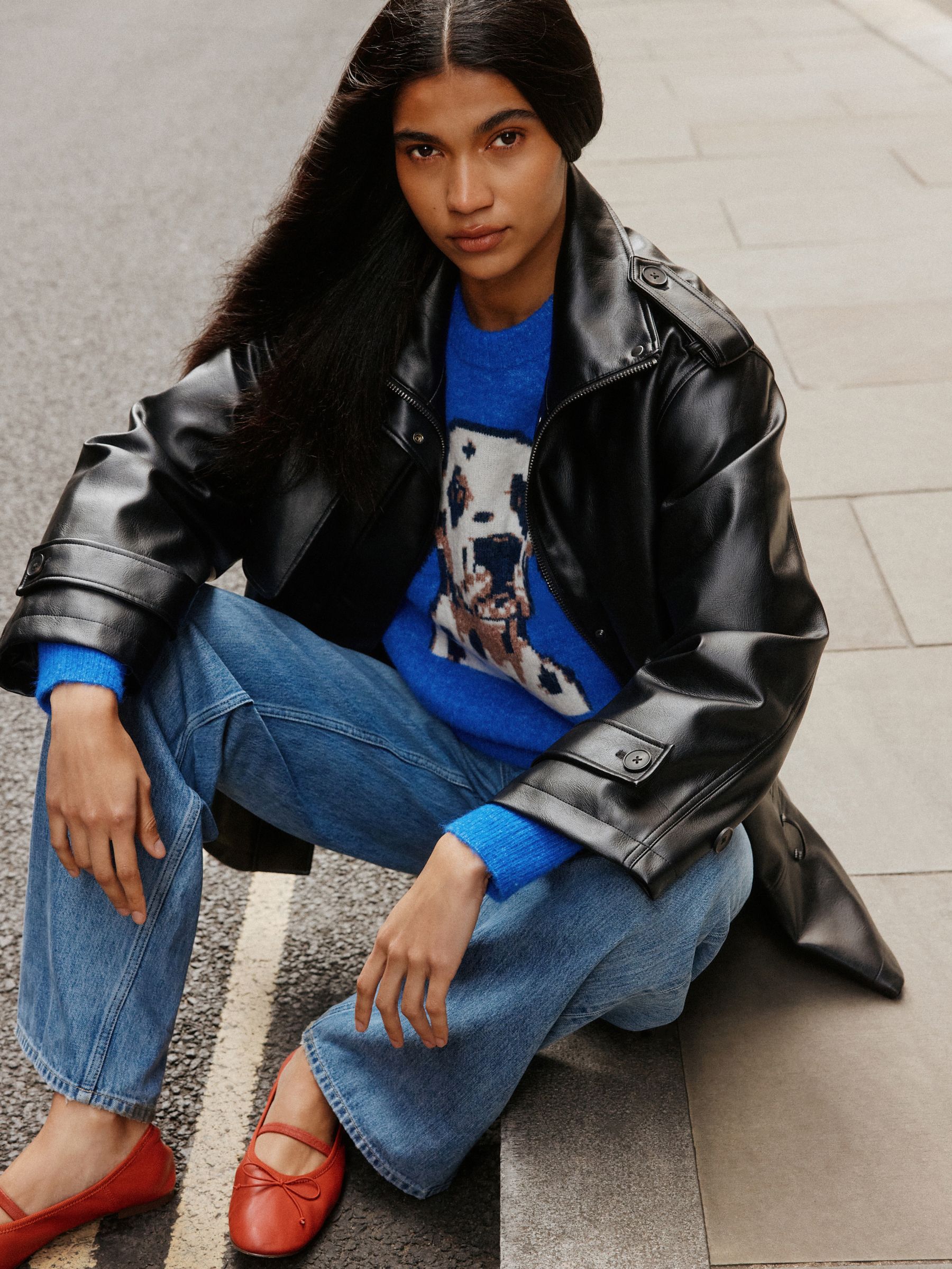 Long Sleeve Crew Neck Knitted Jumper With Wool - Cobalt Blue Dog Graphic - Regular - Location Worn