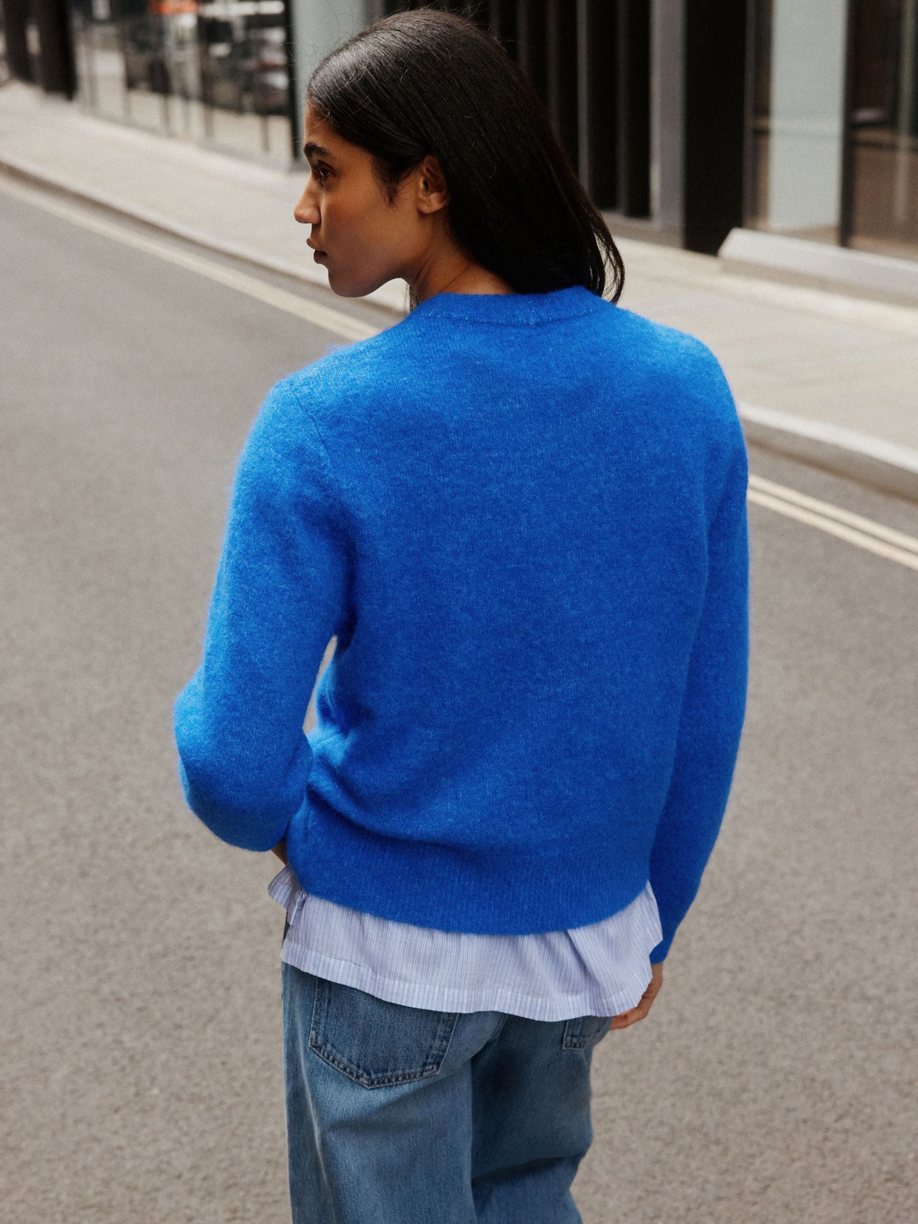 Long Sleeve Crew Neck Knitted Jumper With Wool - Cobalt Blue Dog Graphic - Regular - Location Worn