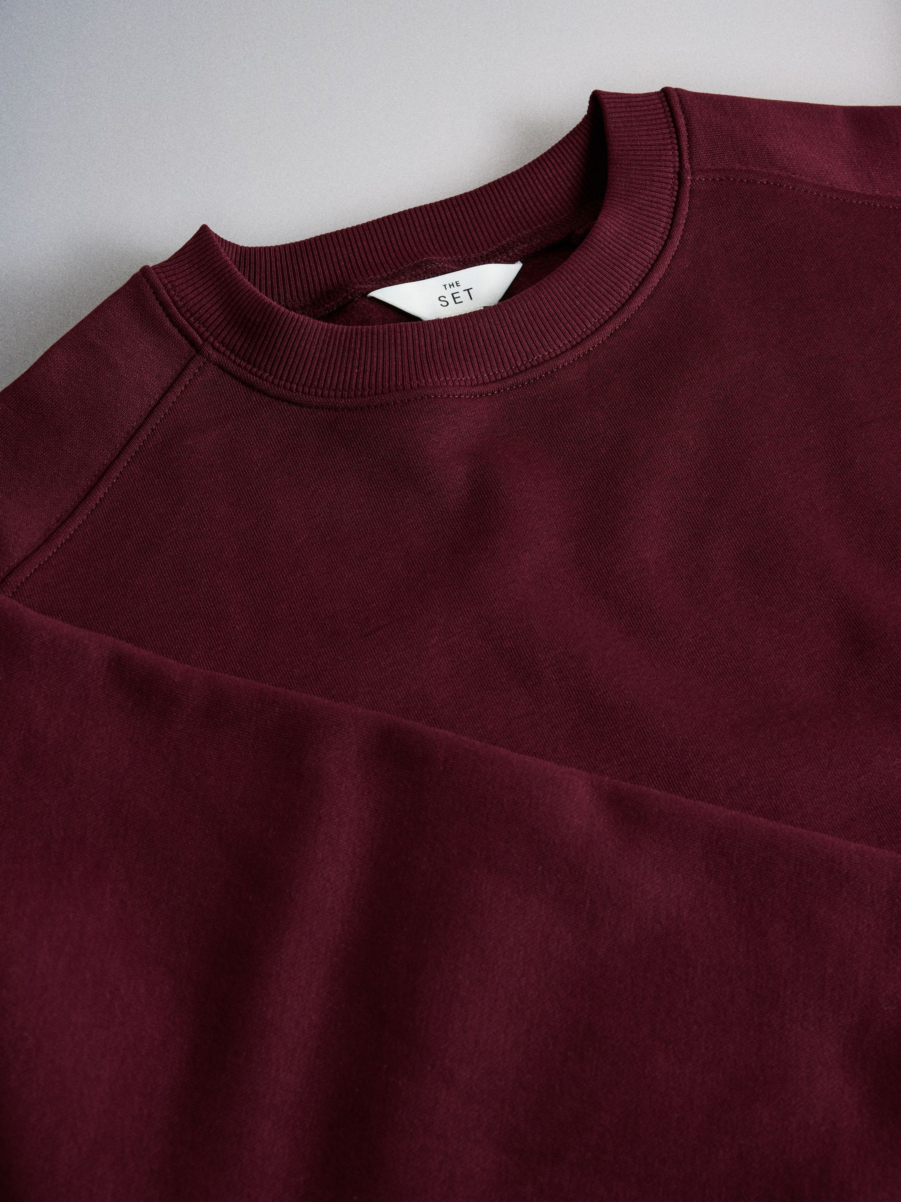 The Set 4 Pack Saddle Sleeve Crew Neck Sweatshirts - Light Blue/Berry/Light Pink/Navy - Regular - SIP Still Life
