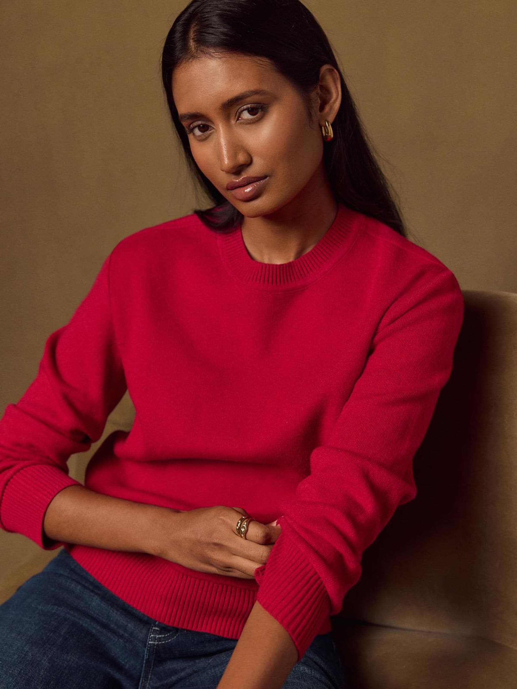 Long Sleeve Crew Neck Cosy Knit Jumper - Red - Regular - Location Worn